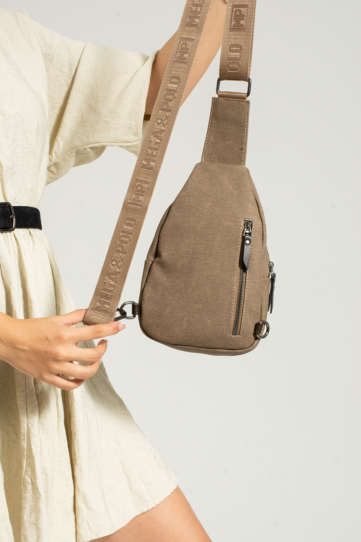 M 708 Kanvas Body Bag / Omuz Çantası Toprak-Kahve