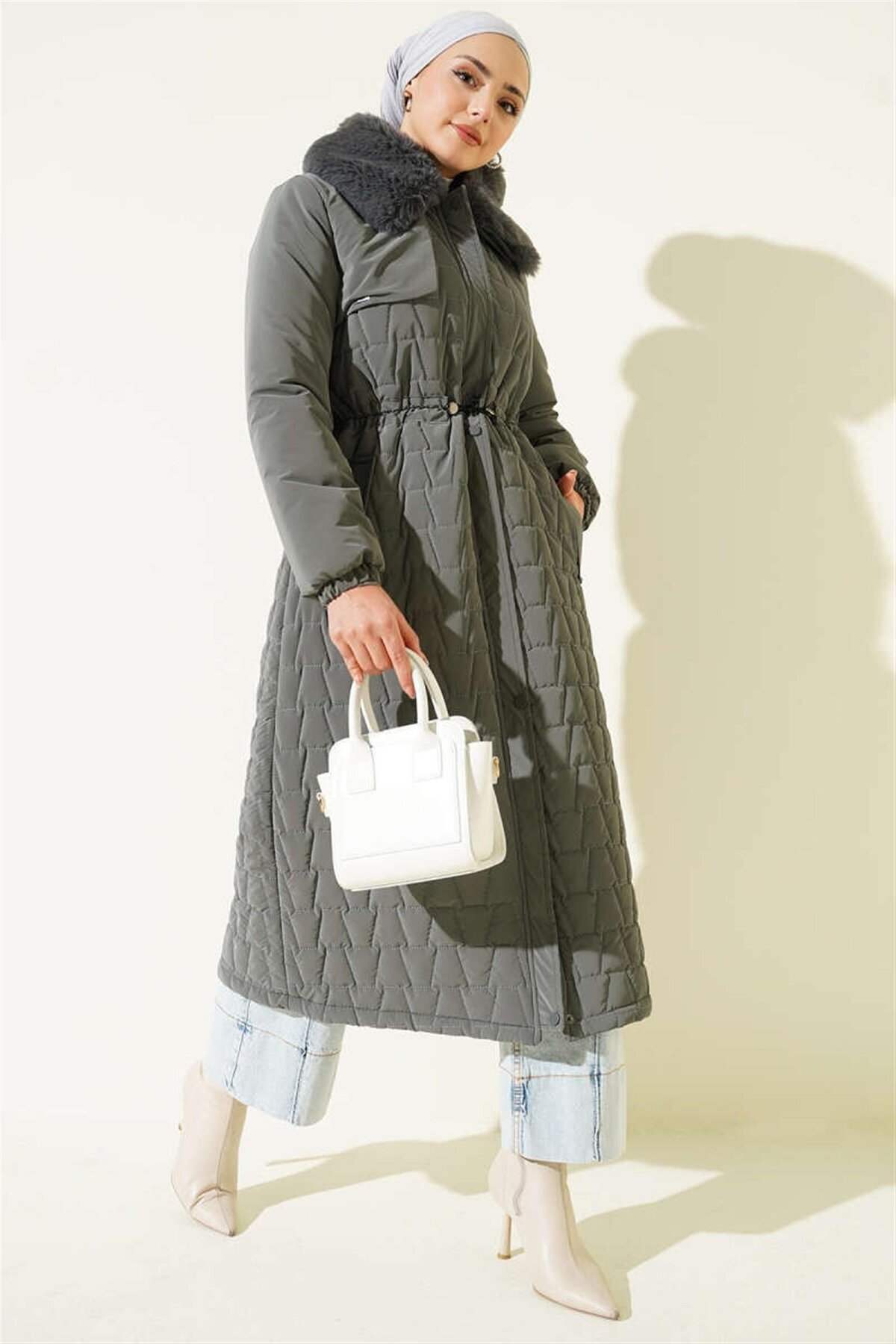 KULVAR TREND Seyyar Kürklü Beli Bağcıklı Pelerinli Kaban Gri