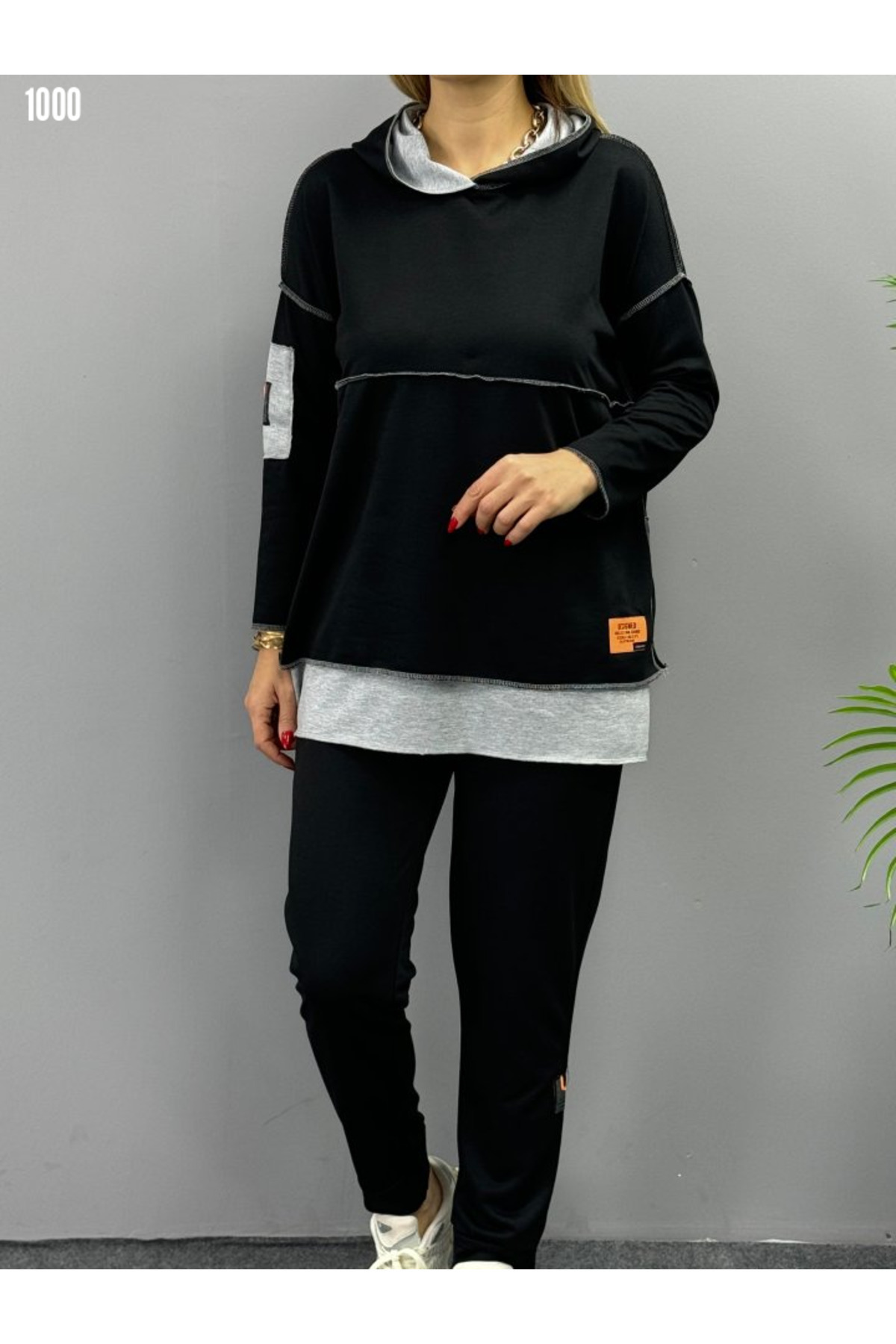 Modayakamoz Yeni Sezon Kadın Kapşonlu Etek Ucu Arma Detay Ters Dikiş Görünümlü İkili Takım