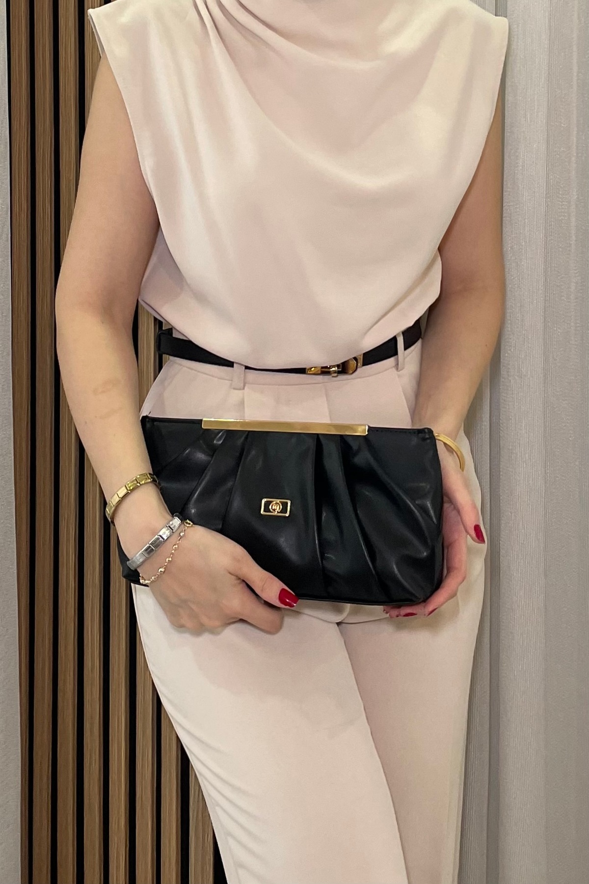 themoiss Fibag Kadın Siyah, Yumuşak Deri, Gold Zincir Detaylı, El Çantası görsel 3