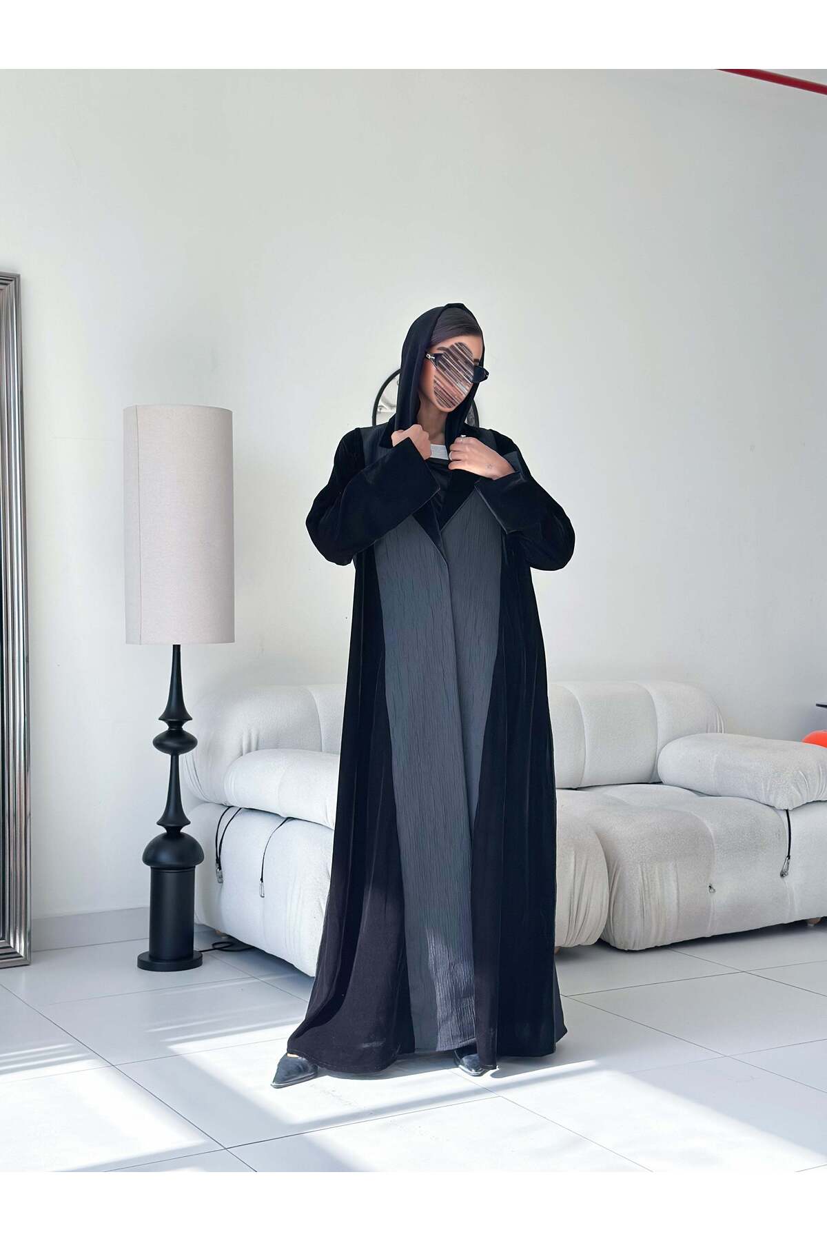AYA mwt557 عباية مخمل مع تفتة