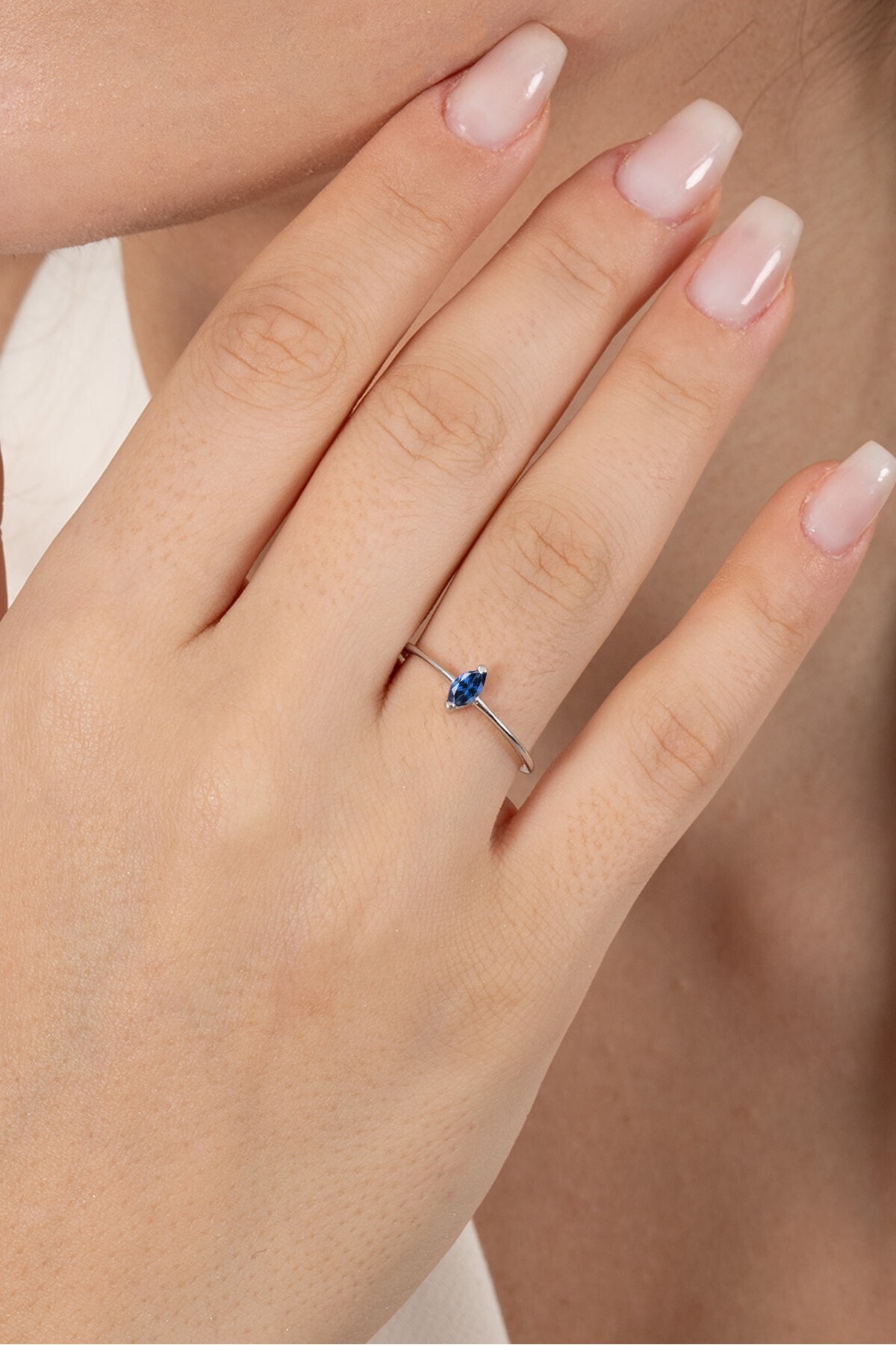 Söğütlü Silver 925 ayar gümüş yüzük rodyumlu markiz kesim lacivert ayarlamalı yüzük SGTL13127LACIVERT