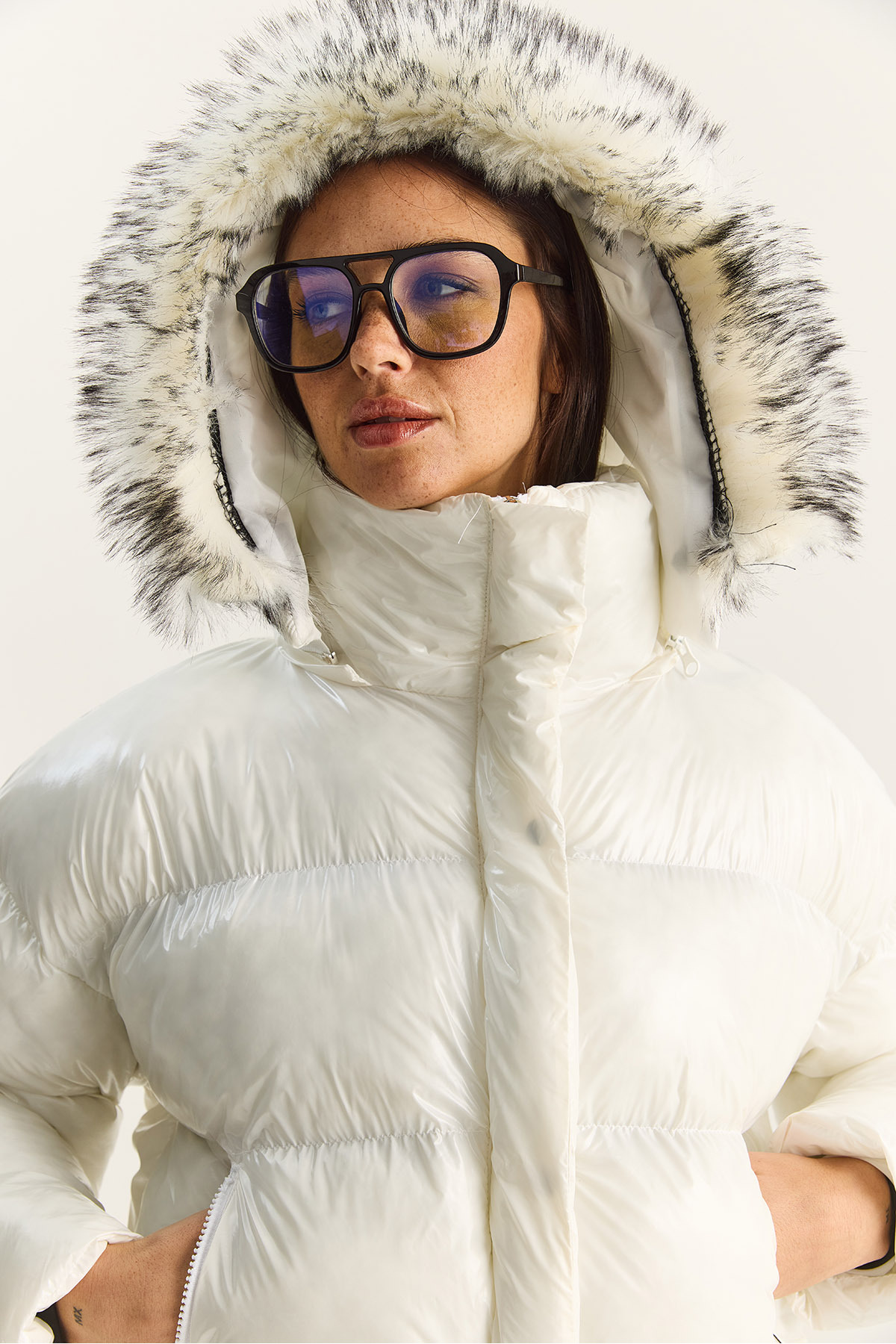 Bianco Lucci  Kadın Cep Detaylı Astarlı Kapüşonlu Kısa Puffer Mont 1088 60283867 - Görsel 6