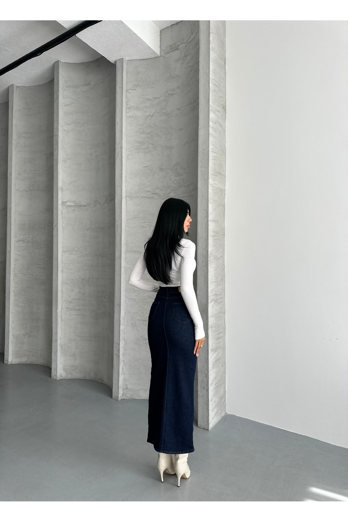 MARLİX  Koyu Mavi Uzun Maxi Boy Denim likralı yırtmaçlı Dar Kalıplı Uzun Boy Normal Belli Kadın Kot Etek - Görsel 6