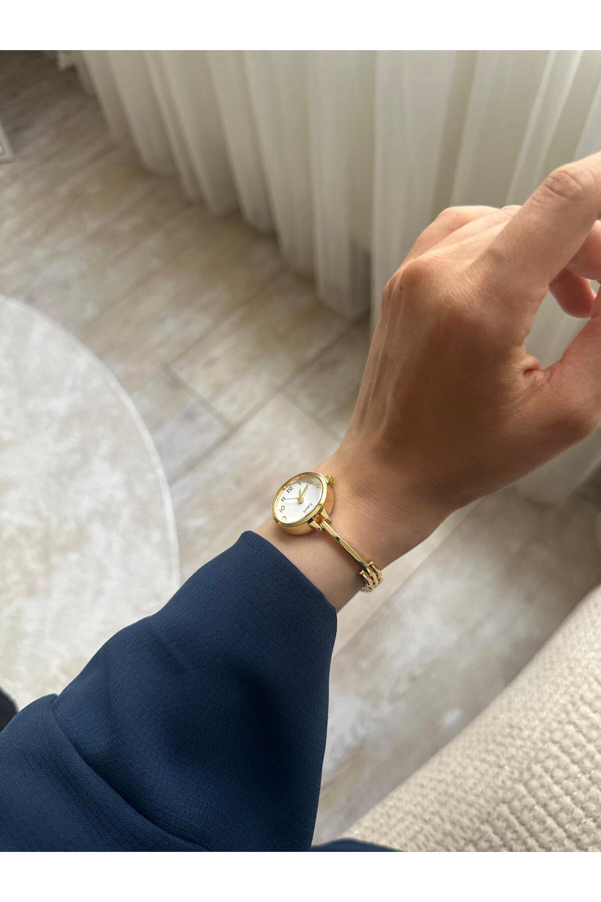 MERW  Vanetta Model Gold Beyaz Renk Vintage Seri Metal Kordon Kadın Kol Saati - Görsel 2
