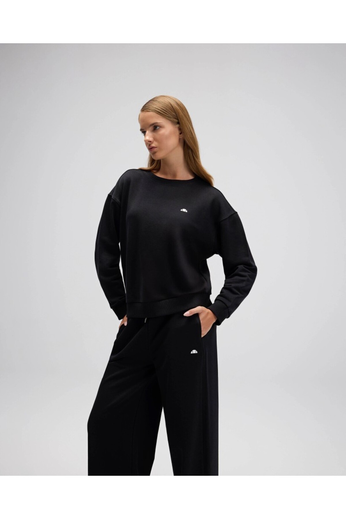 Ellesse EF527-BK Kadın Siyah Sweat görsel 2