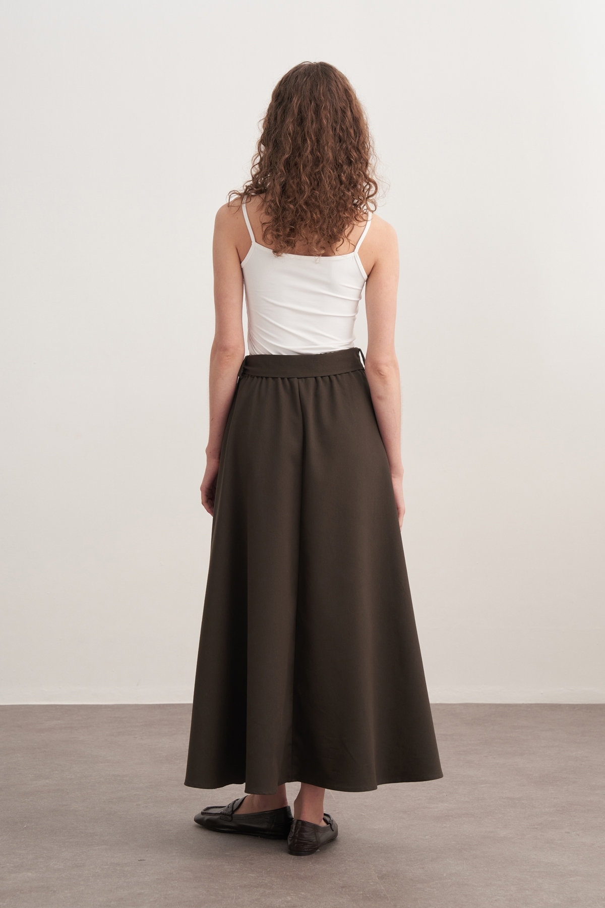 ebu prive  Kadın Gabardin Kemerli Kloş Etek Koyu Haki - Görsel 4