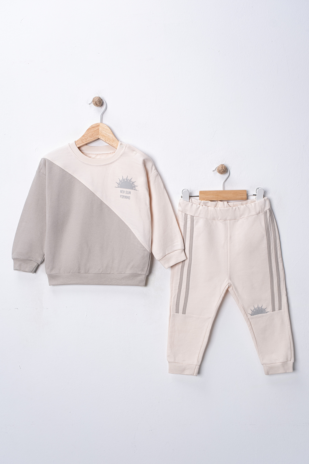 Momivi Kids Erkek Bebek %100 Pamuk Alt Üst Güneş Desenli Krem 2'li Eşofman Takımı fotoğrafı 2 (önizleme)