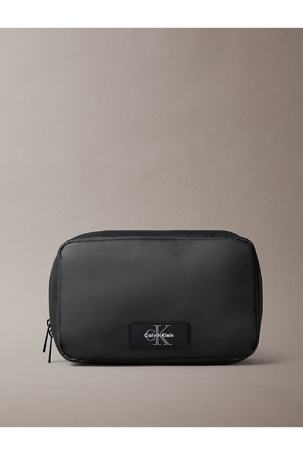 کلوین کلاین کیف مسافرتی مردانه زیپ‌دار کاربردی