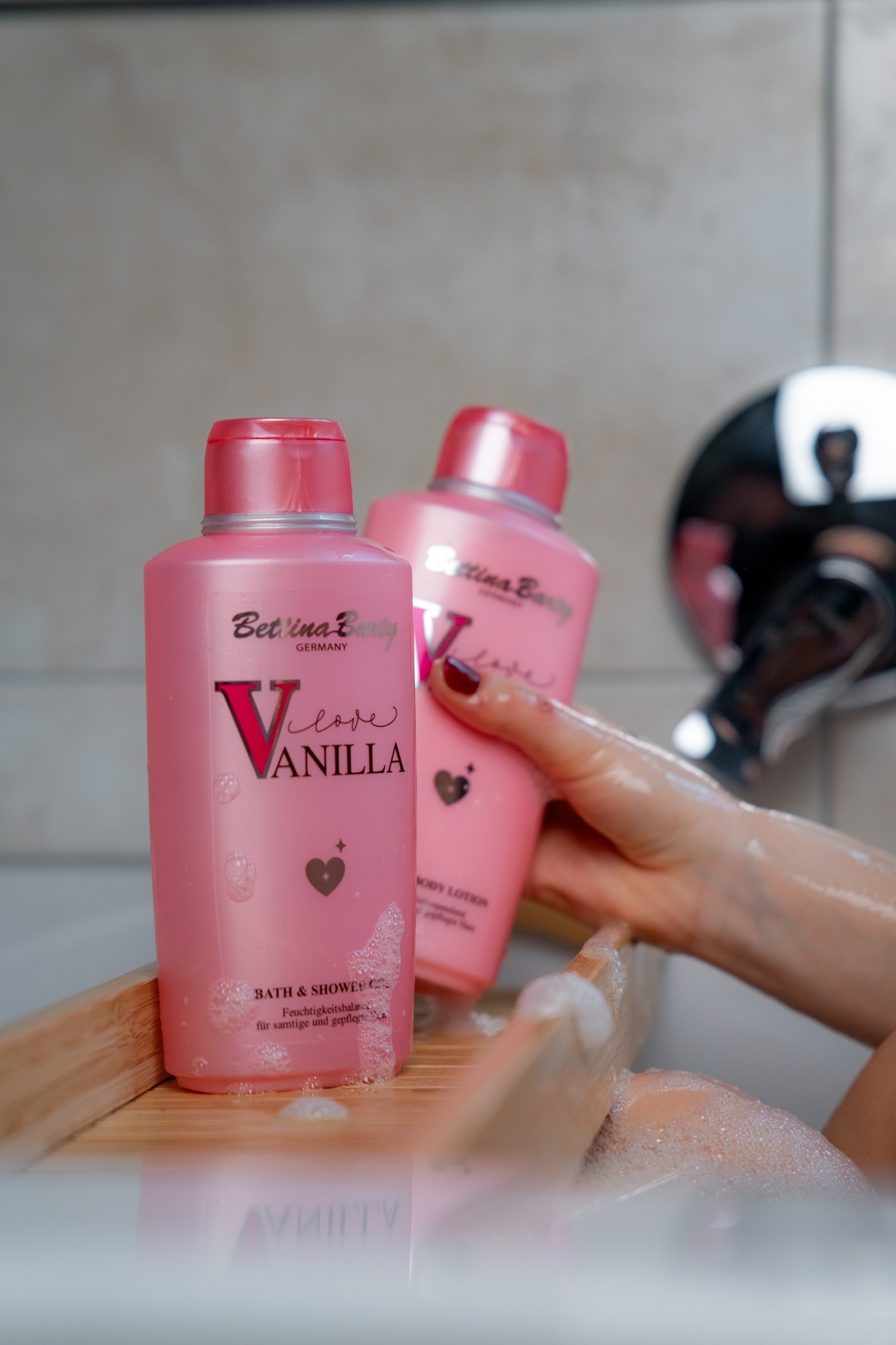 Love Vanilla Hand & Body Lotion - Sevgi Vanilyalı El & Vücut Losyonu 500 ml — 4008268001292 — تصویر 6 از 8
