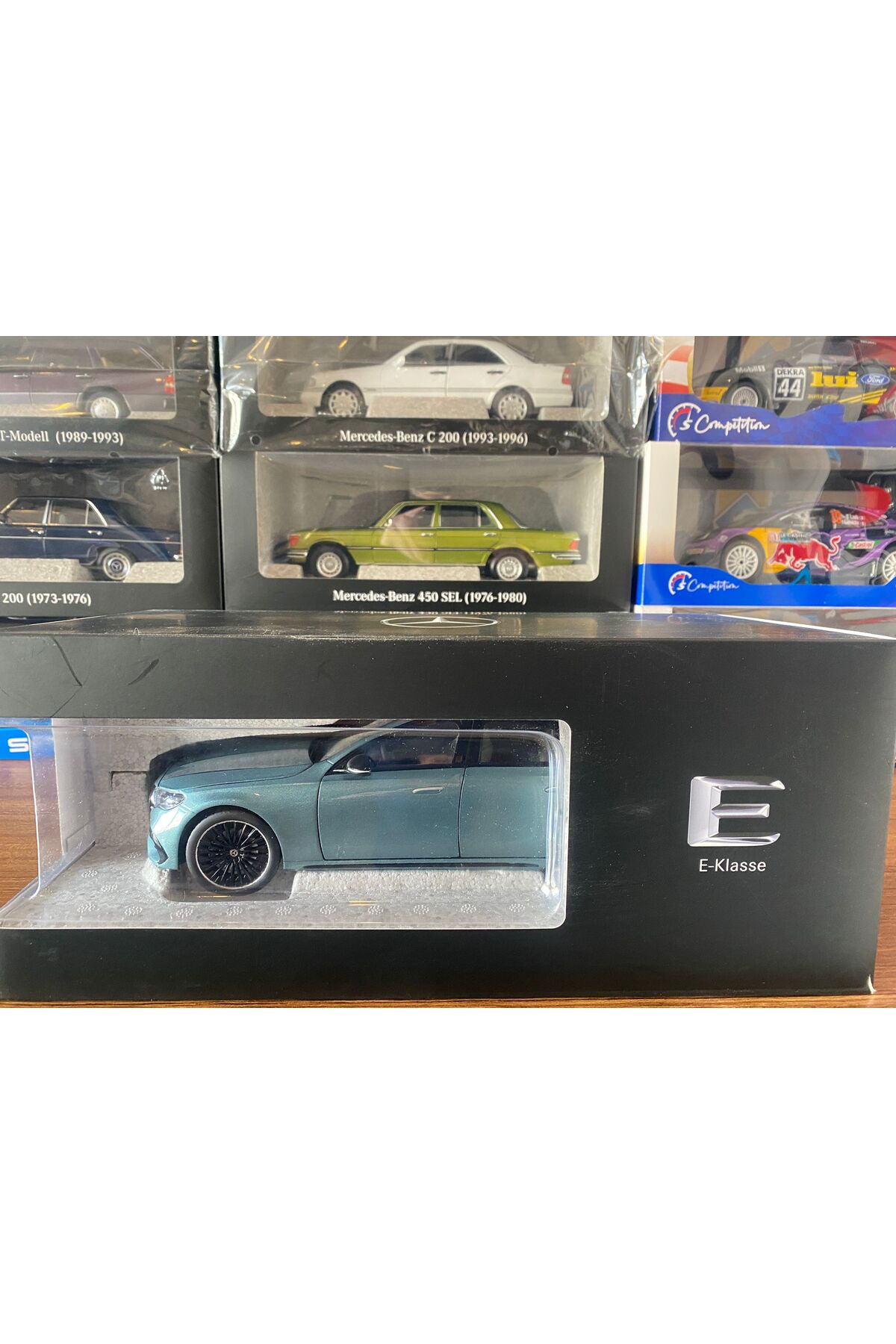 iscale Mercedes Benz E- Klasse 1/18 Ölçek I-Scale üretim - Fiyatı