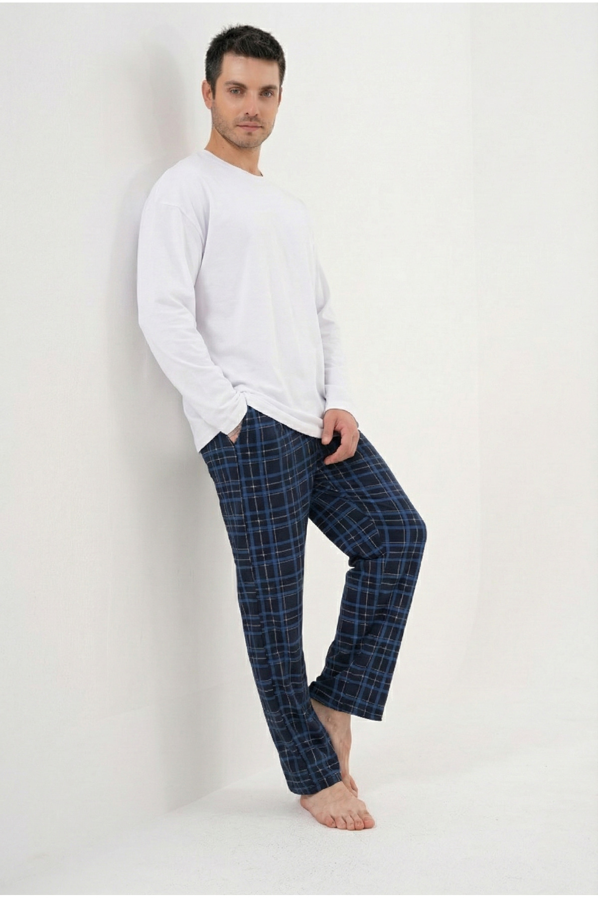 Men's White-Dark Blue Plaid Printed Cotton Knitted Long Sleeve Pajamas Set with Pockets