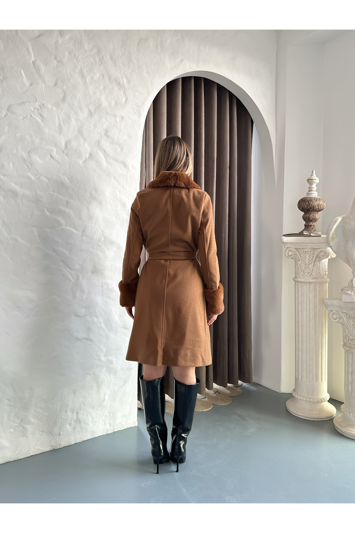 verabelle  Uzun Suni Kürk Detaylı Kaban - Görsel 9