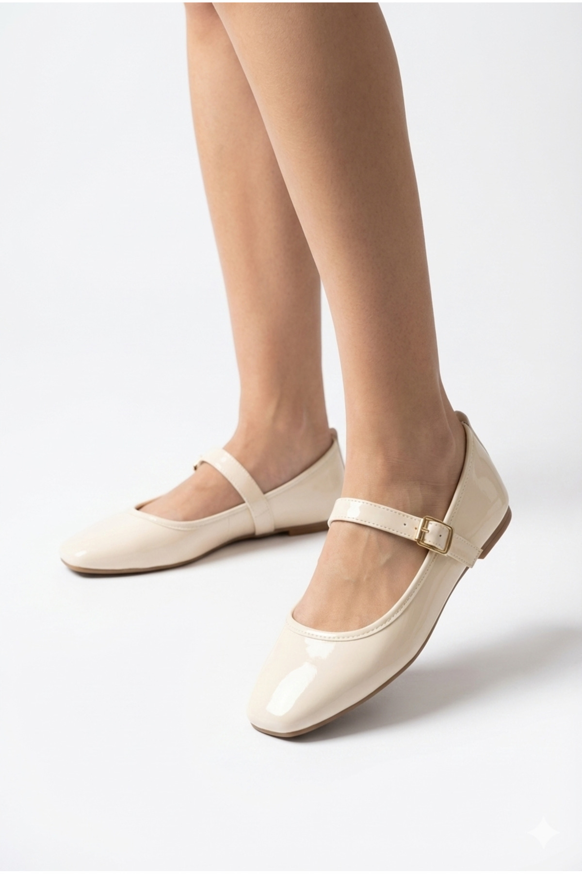 StWenn  Kadın Babet Ayakkabı Rugan Krem Altın Tokalı Şık Hafif Ortopedik Ses Yapmaz Taban - Görsel 6
