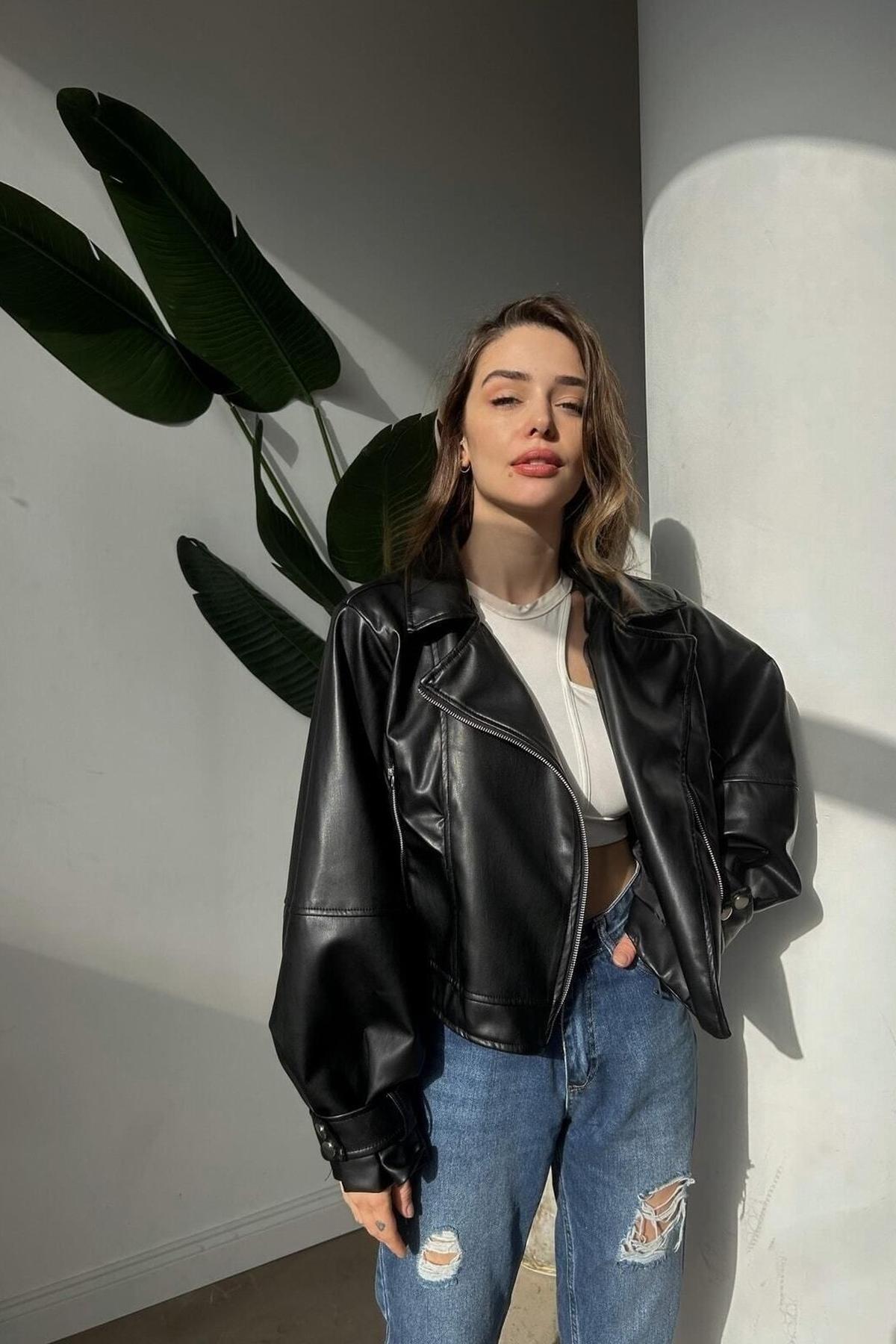 Jaglion Jachetă neagră oversize din piele de damă