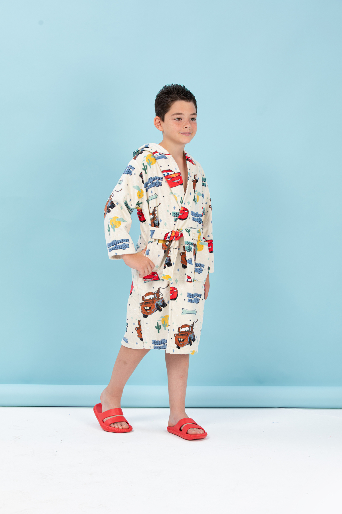 Özdilek Cars Springs Disney Lisanslı Kapüşonlu Çocuk Bornozu 7/8 Yaş fotoğrafı 2 (önizleme)