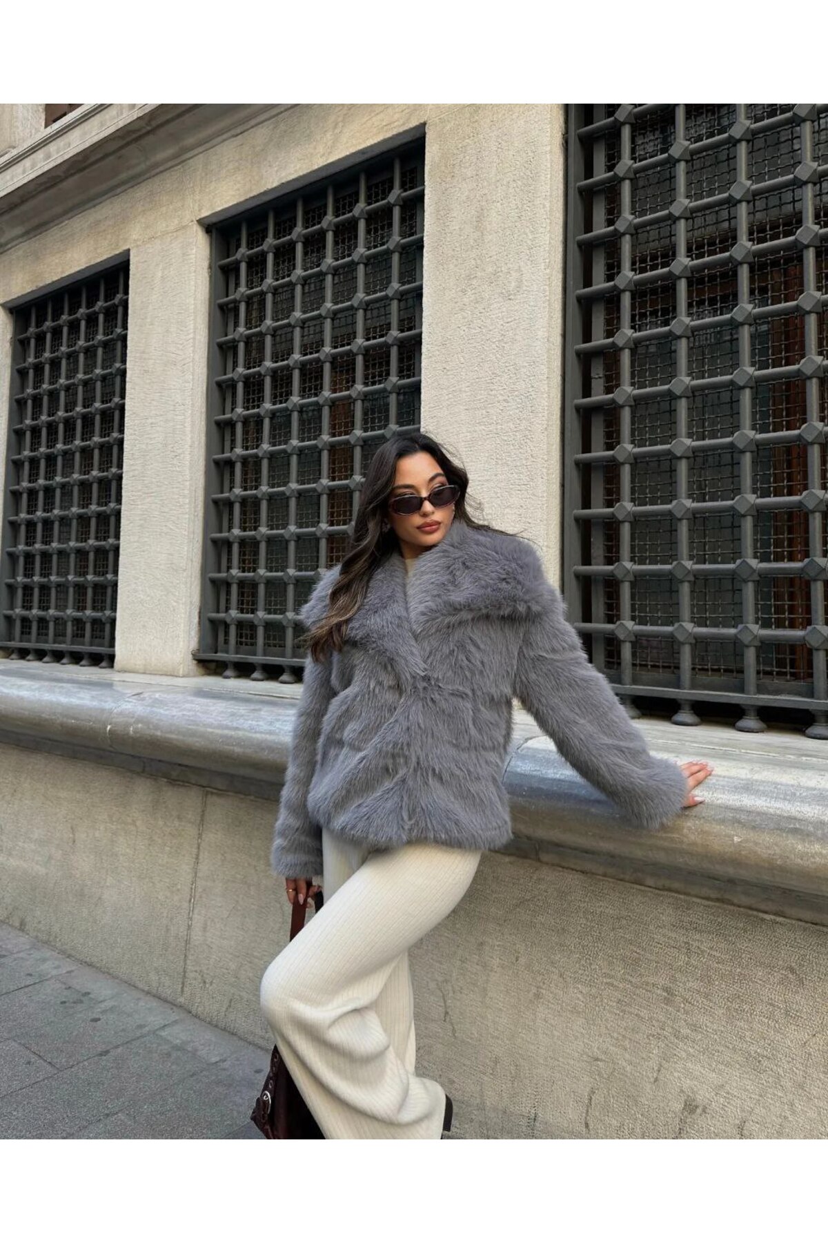 Senarce Yumuşak Dokunuşlu Oversize Premium Kürk Gri Peluş Mont görsel 6