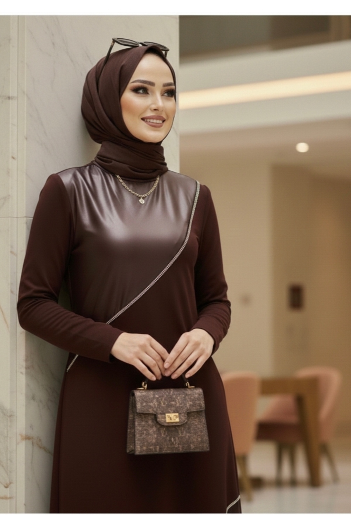 modamira  Kadın Kahverengi Pamuk Viskon Deri ve Zincir Detaylı Şık Davet Tasarım Tarz Boydan Tesettür Elbise - Görsel 7