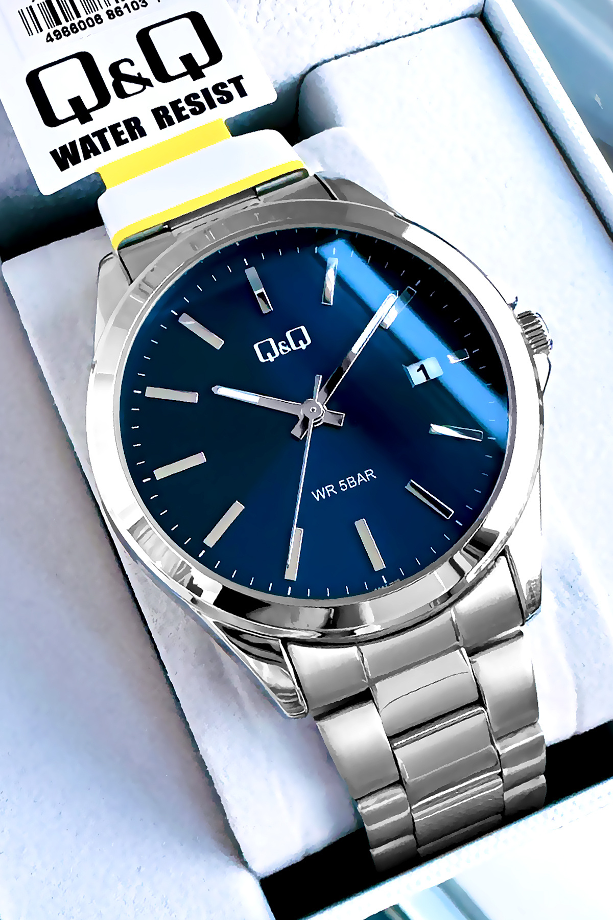 ساعت مچی مردانه اورجینال کوارتز، بند فولادی، رنگ نقره‌ای، ضدآب تا ۳ اتمسفر - دستبند هدیه Qqe2001C3