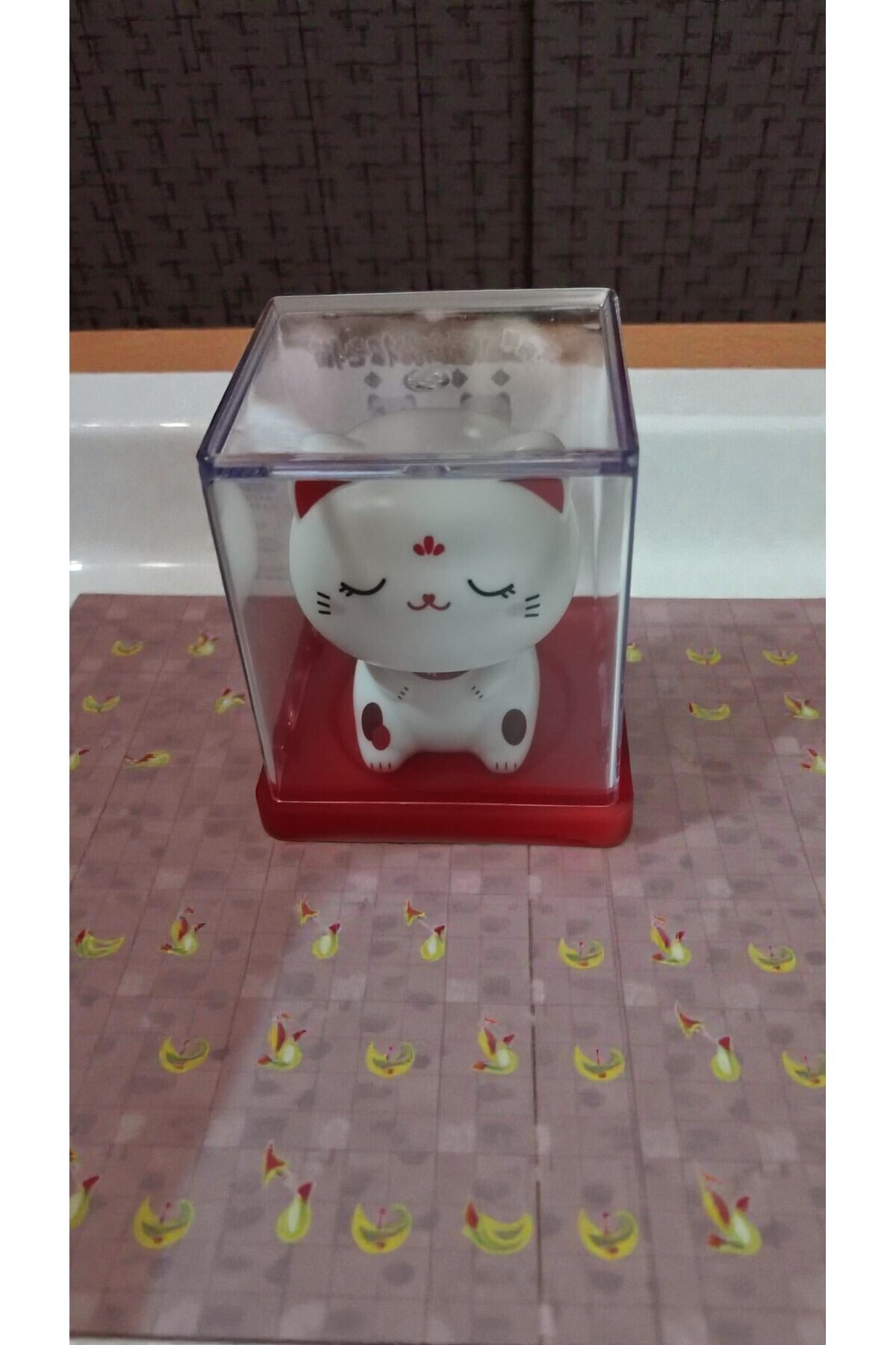 FAMEMUS ACCESSORY Kafa Sallayan Sevimli Kedi model1 (5CM ) BOYUTU Görseldeki Ürün Gelmektedir.