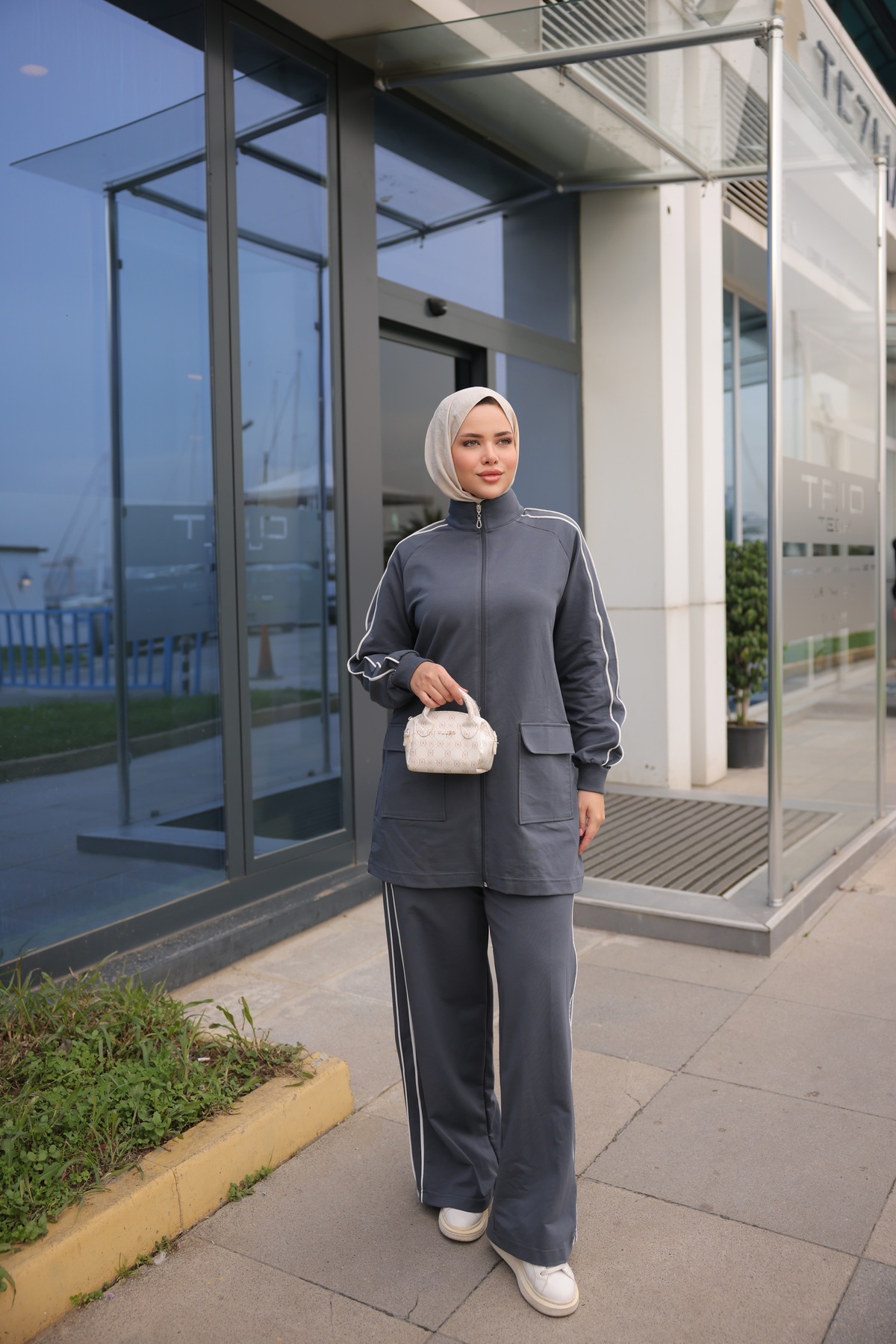 MİMİ Luxury Wear Kadın Tesettür Eşofman Takımı Fermuarlı & Alt Üst Takım