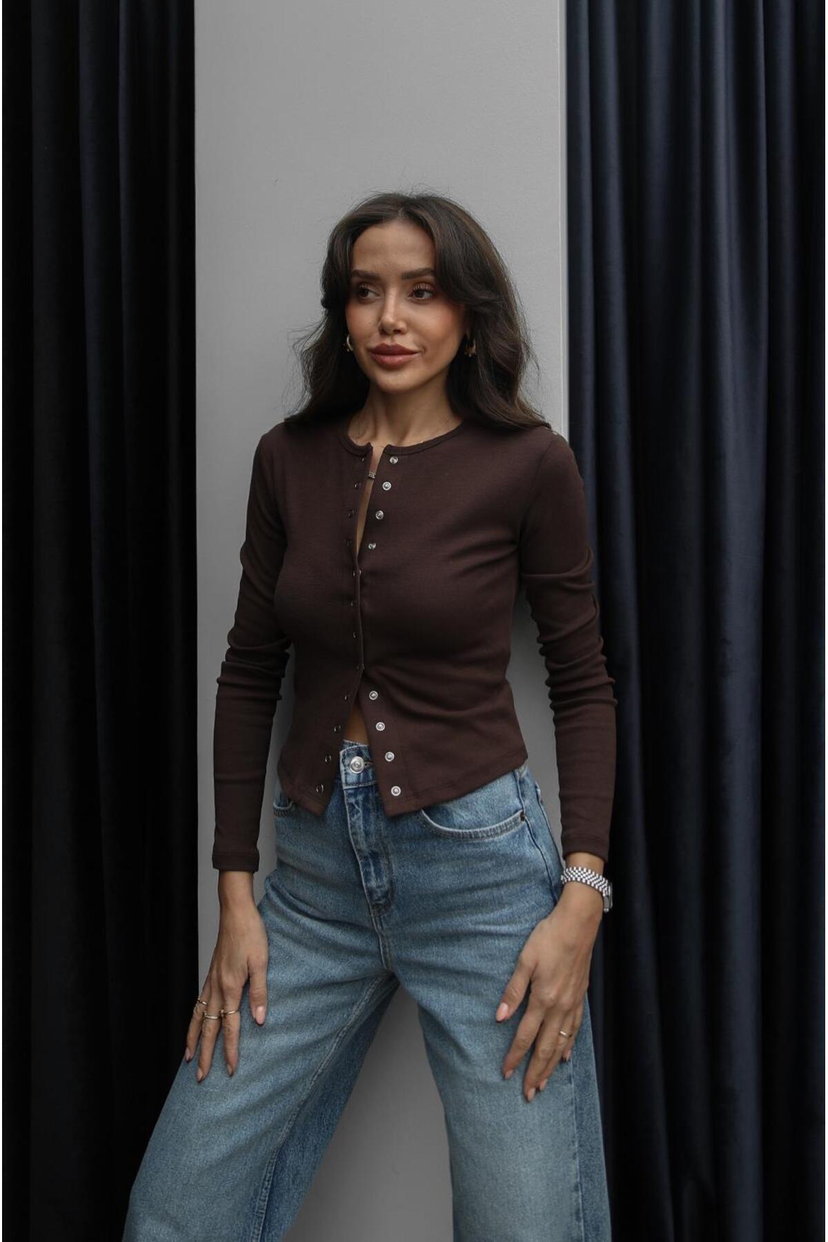 Havoş  Kahverengi Jett Önü Çıtçıtlı Bluz - Görsel 3