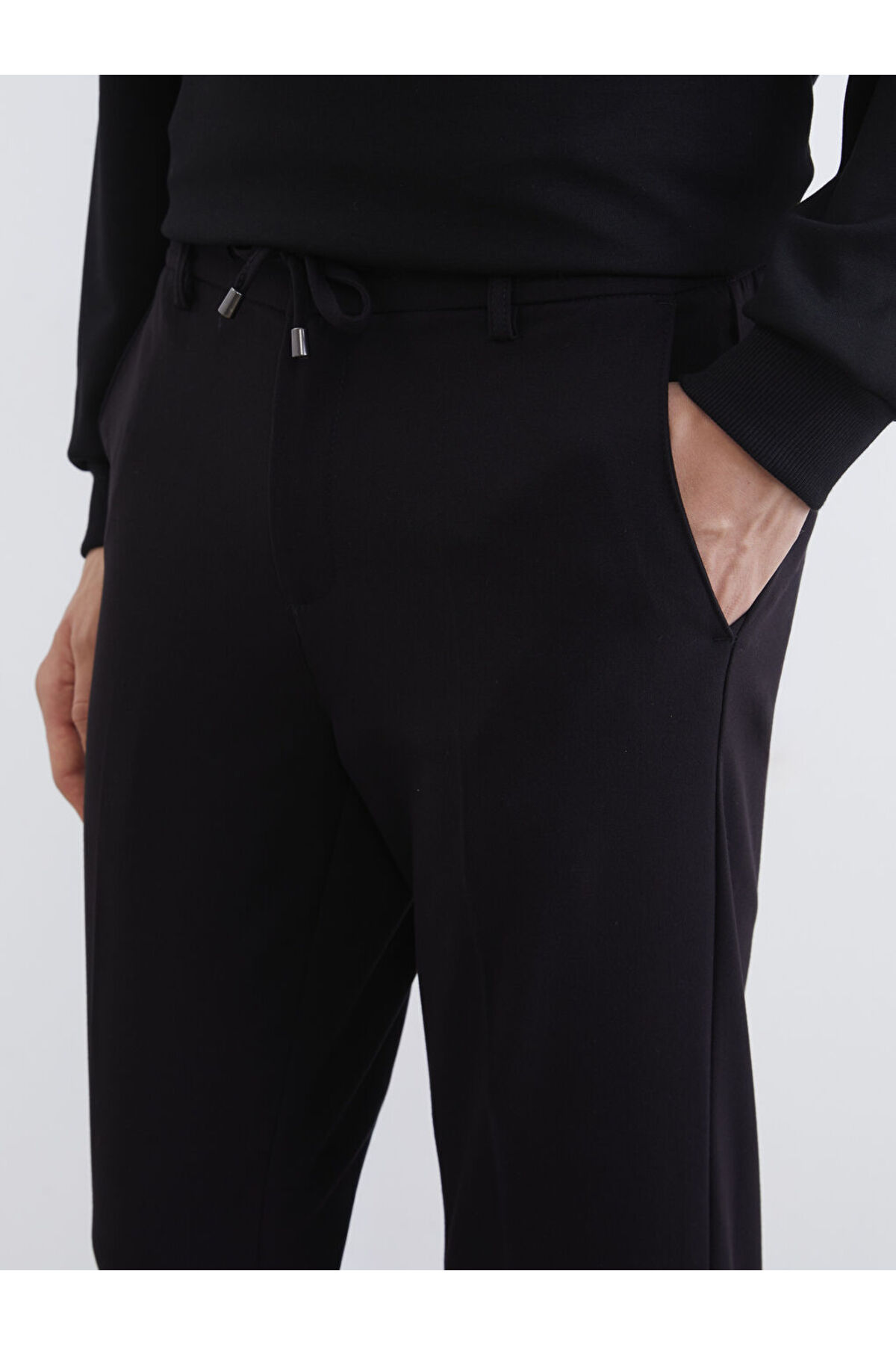 LC Waikiki Siyah Slim Fit Erkek Pantolon görsel 4