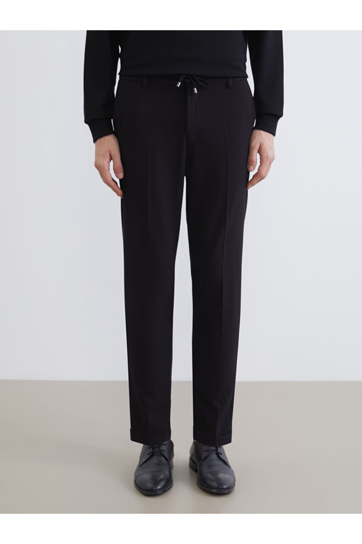 LC Waikiki Siyah Slim Fit Erkek Pantolon görsel 3
