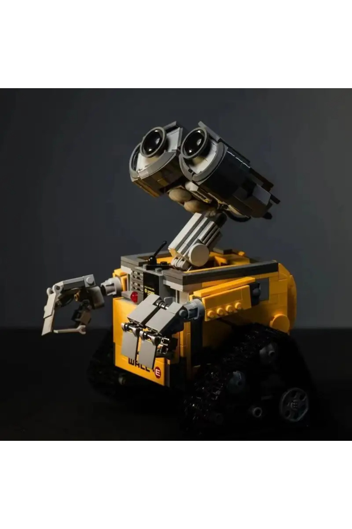 ۶۸۷ عدد بدون جعبه، ۶۸۷ عدد بلوک‌های ساختمانی ربات وا-والی، ربات مجموعه فیلم، سازگار با دکوراسیون خانگی