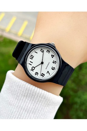 Weluxa Silikon Kordonlu Siyah Renk Beyaz Kadran Hediyelik Erkek Çocuk Kol Saati