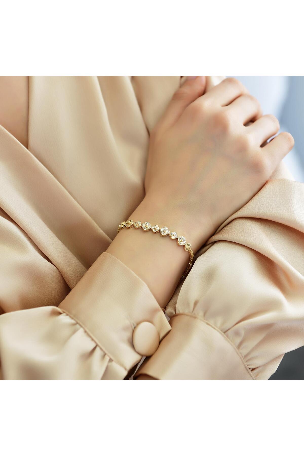 Goldium Jewellery Goldium 14 Ayar Altın Kalem İşçilikli Yonca Bileklik