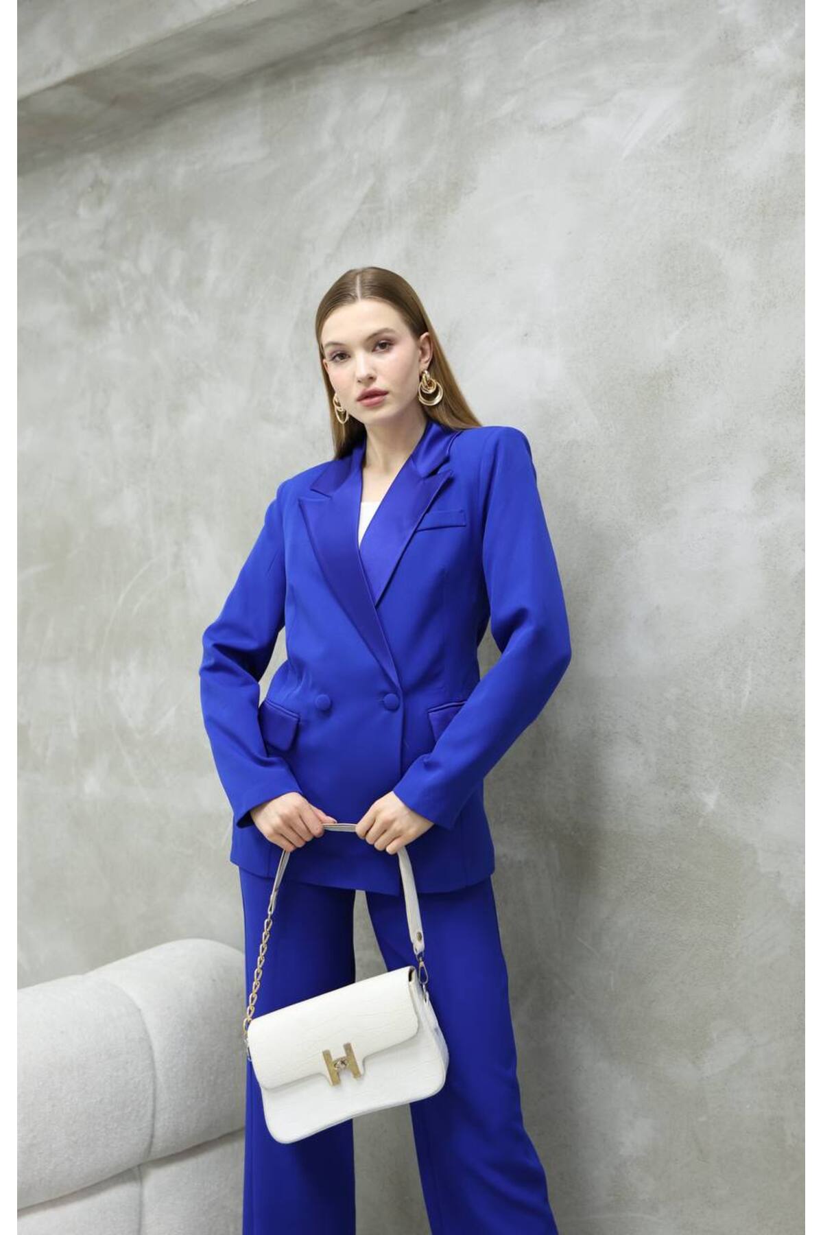 Costume tailleur veste pantalon femme avec détails satin SAX - Görsel 5