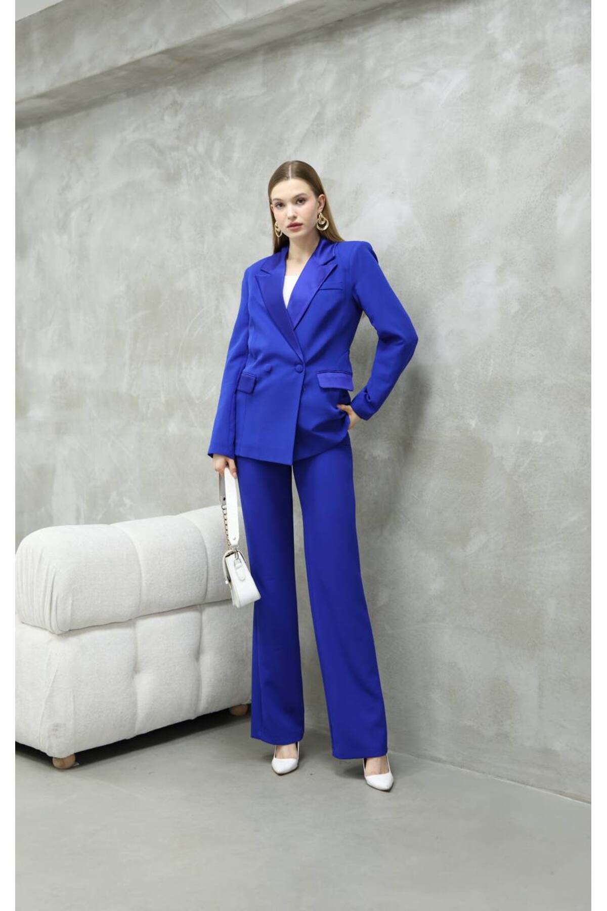 Costume tailleur veste pantalon femme avec détails satin SAX - Görsel 4