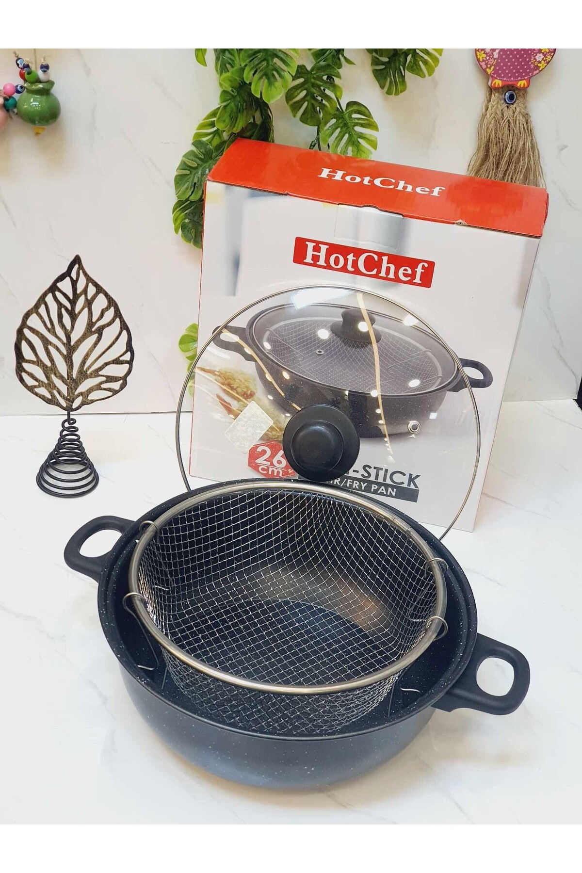 وعاء طهي زجاجي مطلي بالمينا مع غطاء و مصفاة شبك لقلي البطاطس بطريقة صحية– 26 سم – طهي صحي وآمن