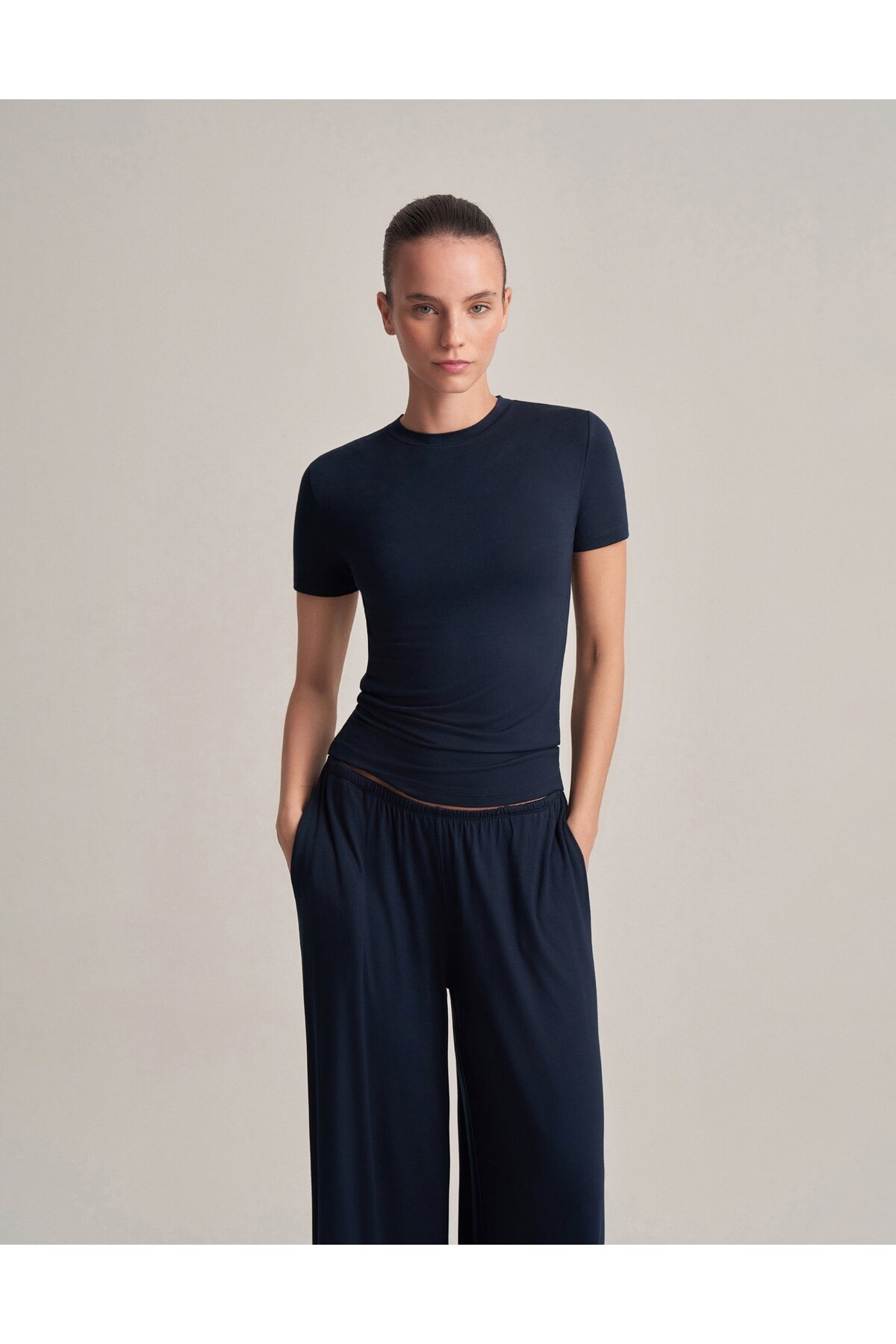 less and romance Fit Cut Short Sleeve T-Shirt Navy Blue