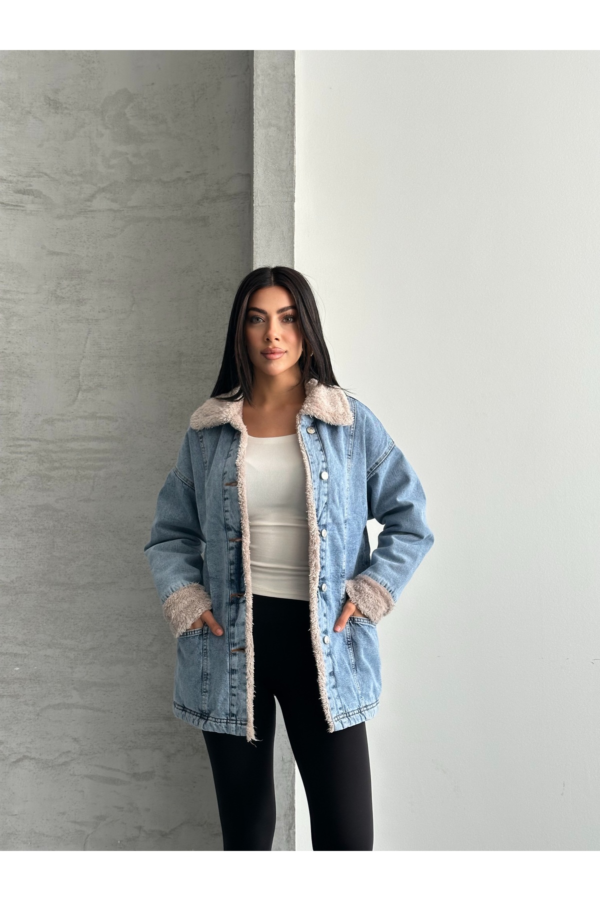 SOLİS MODA  Kadın Mavi Denim Detaylı Peluş Ceket Mont - Görsel 2