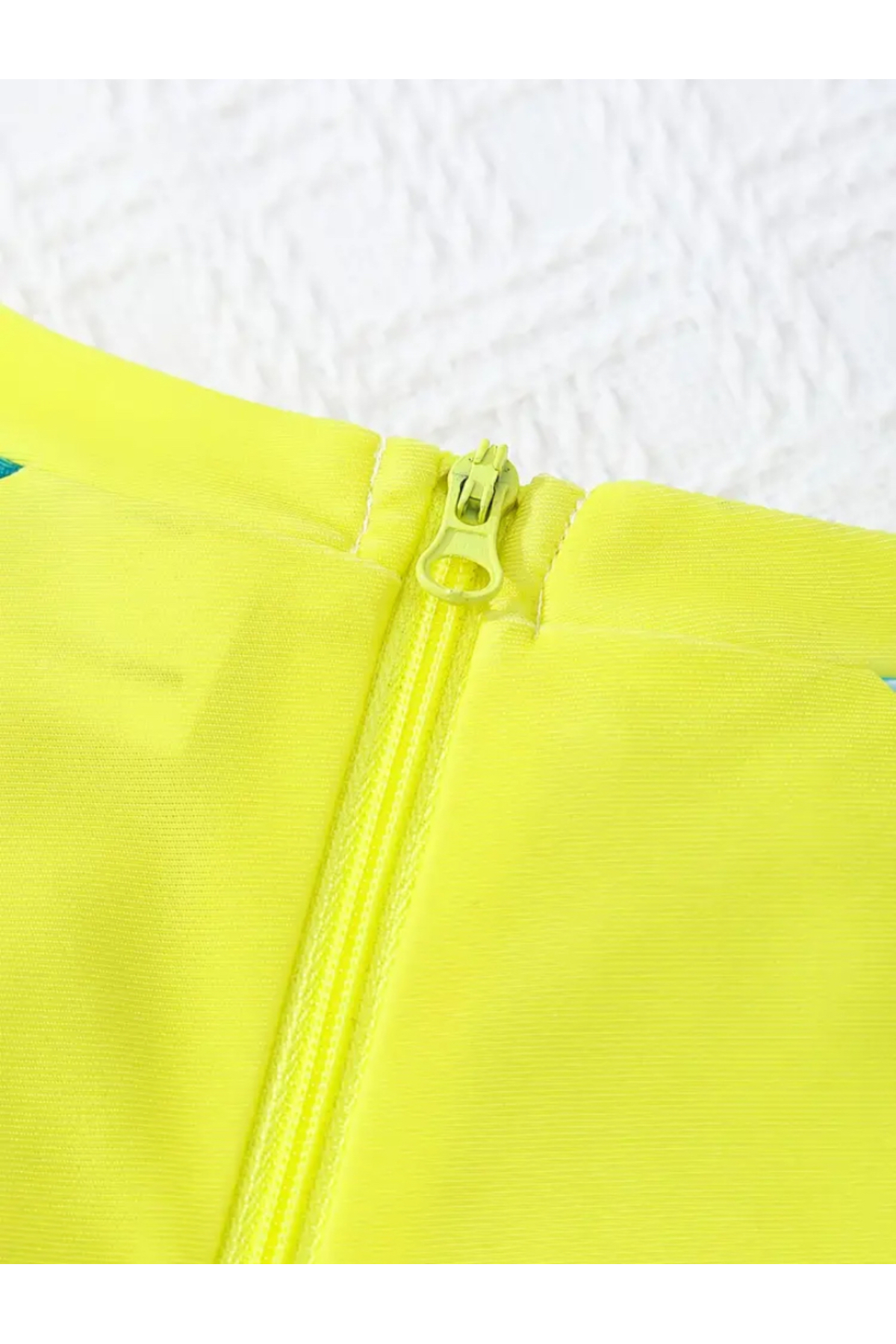 MODA Hafif ve esnek yapısıyla rahat kullanım sunar; plaj ve havuz için ideal, konforlu tulum mayo. fotoğrafı 3 (önizleme)