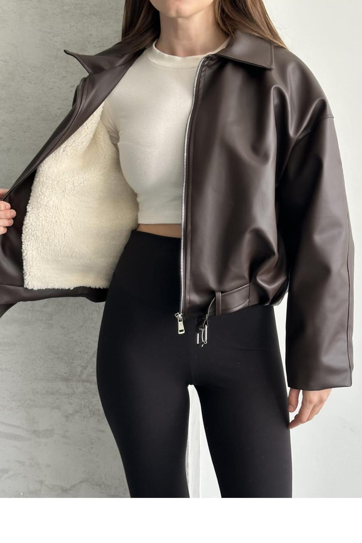 MANMARK İçi Kürklü Kışlık Tokalı Kadın Oversize Deri Ceket Mont