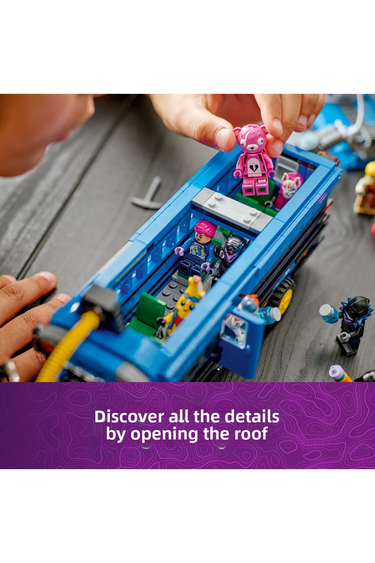 ® اسباب‌بازی ویدیویی بازی فورتنایت® اتوبوس جنگی ۷۷۰۷۳