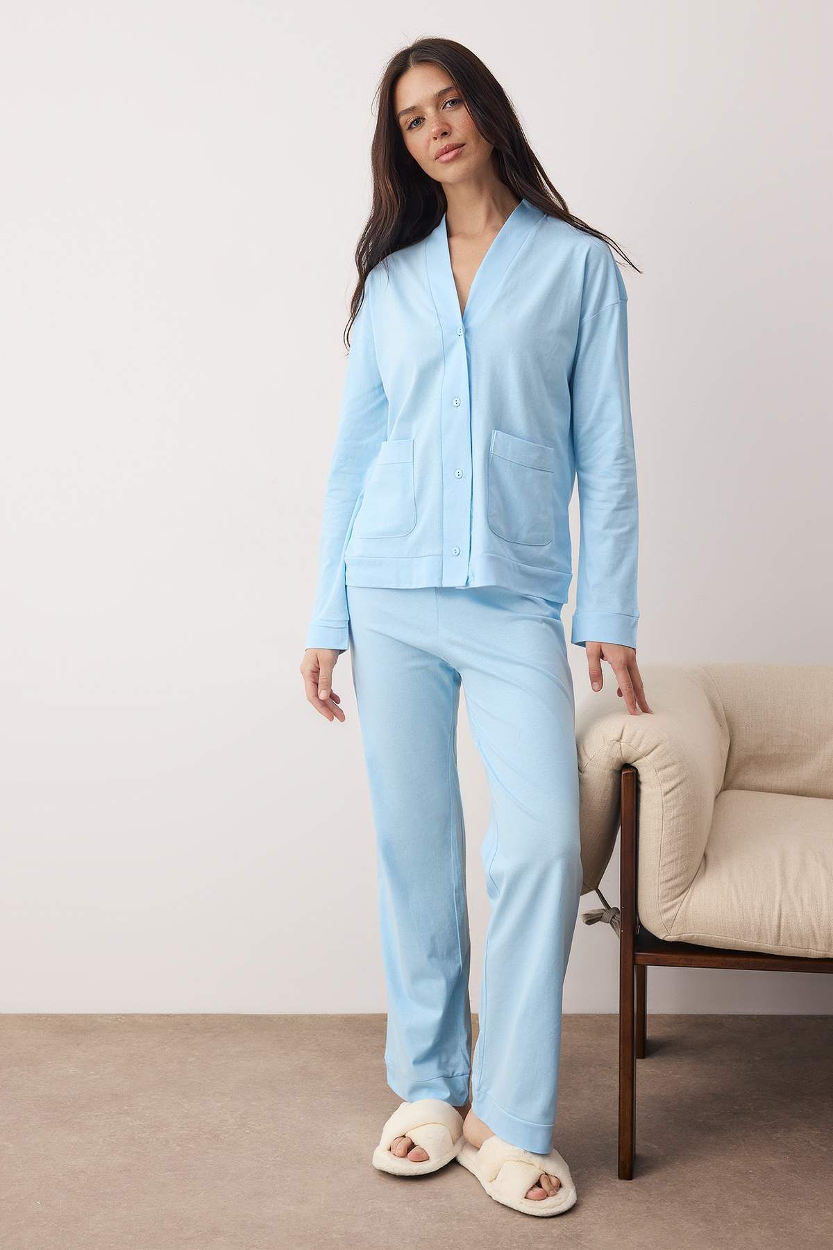 Trendyolmilla  Mavi %100 Pamuklu Cep ve Manşetli Örme Pijama Takımı THMAW26PT00230