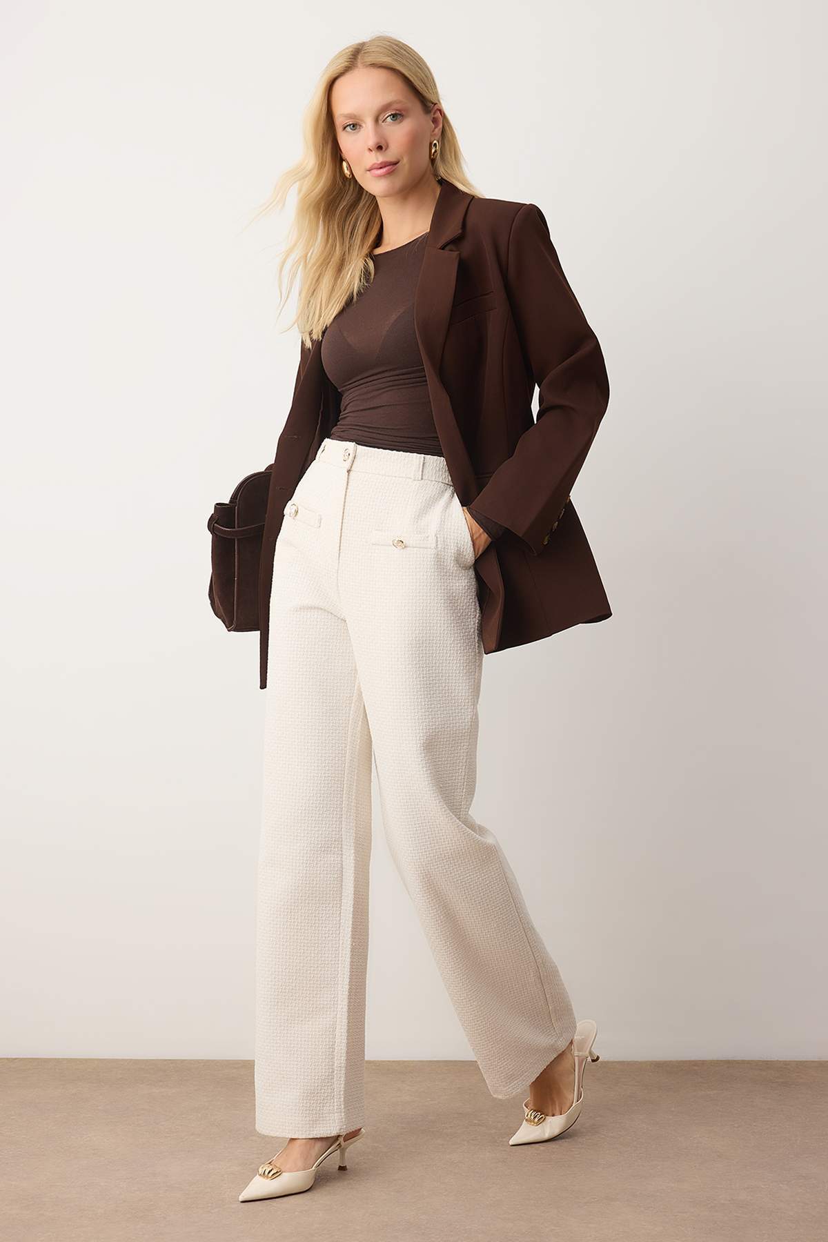 Trendyolmilla  Ekru Tüvit Düğme Detaylı Pantolon TWOAW26PL00172 - Görsel 5