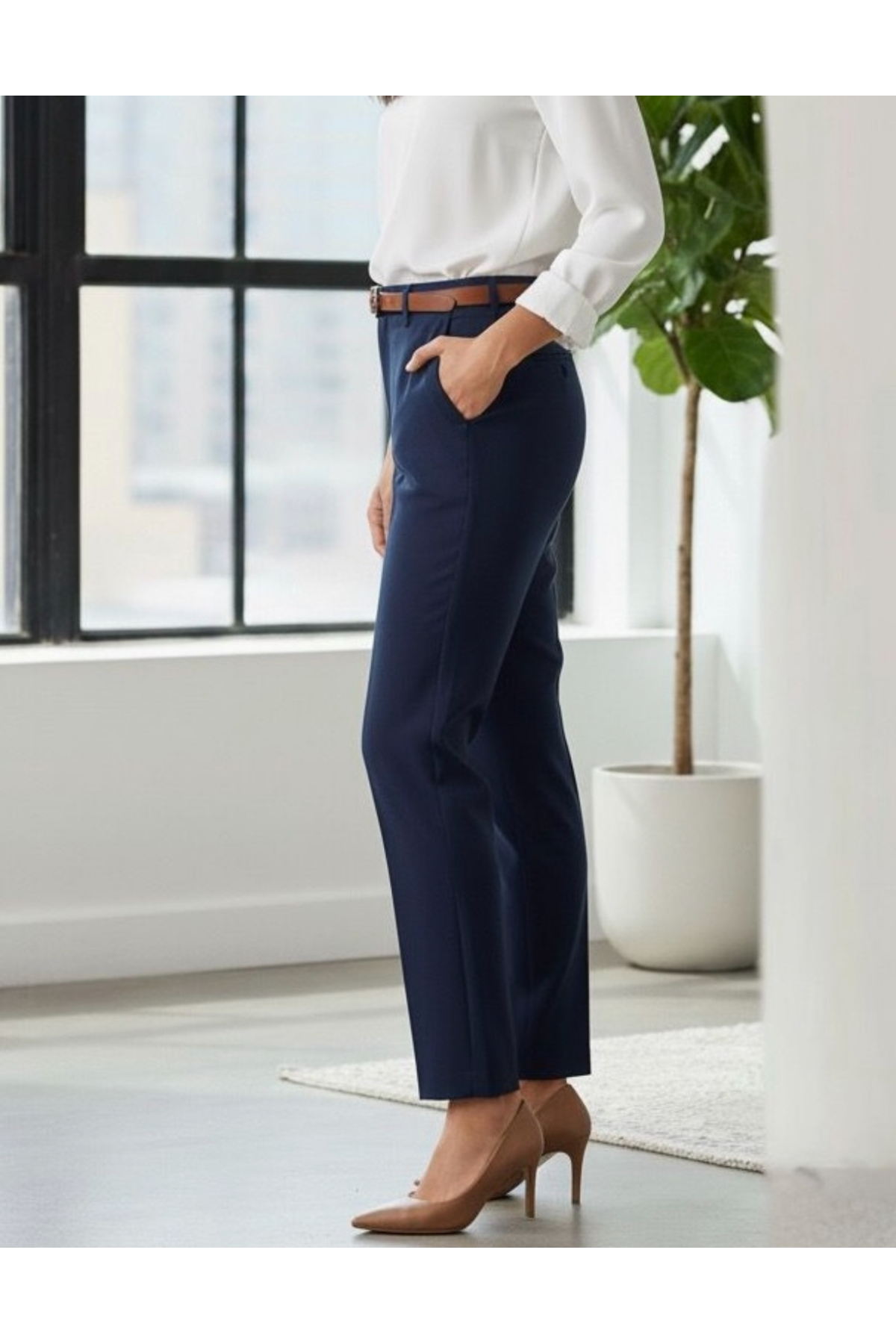 Heyya  Kadın Dar Paça Kemerli Mevsimlik Kumaş Pantolon Lacivert - Görsel 2