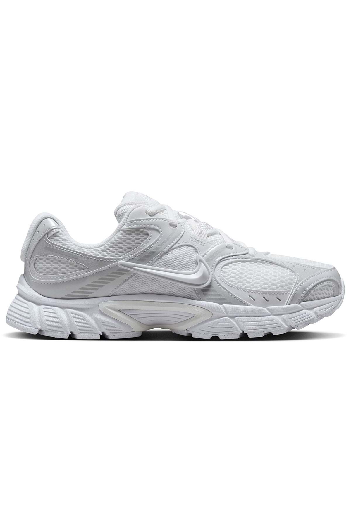 حذاء رياضي للجنسين V5 Rnr باللون الأبيض