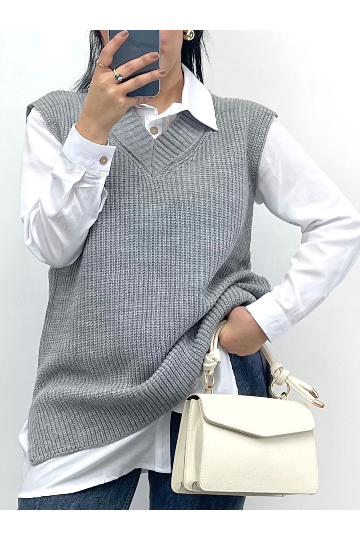 NISUM V-NECK KNITWEAR SLIT SWEATER