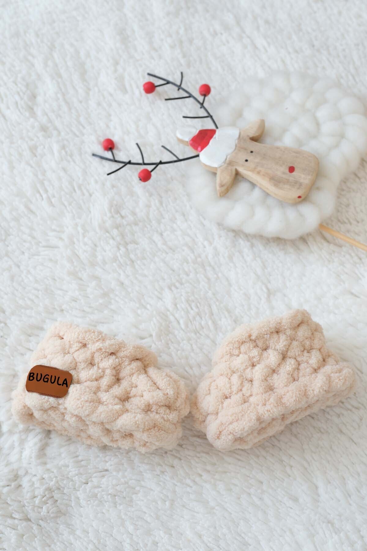 Handmade Cute Shoes Snoozies 0-3M Honey Foam Unisex Alize Puffy Knit