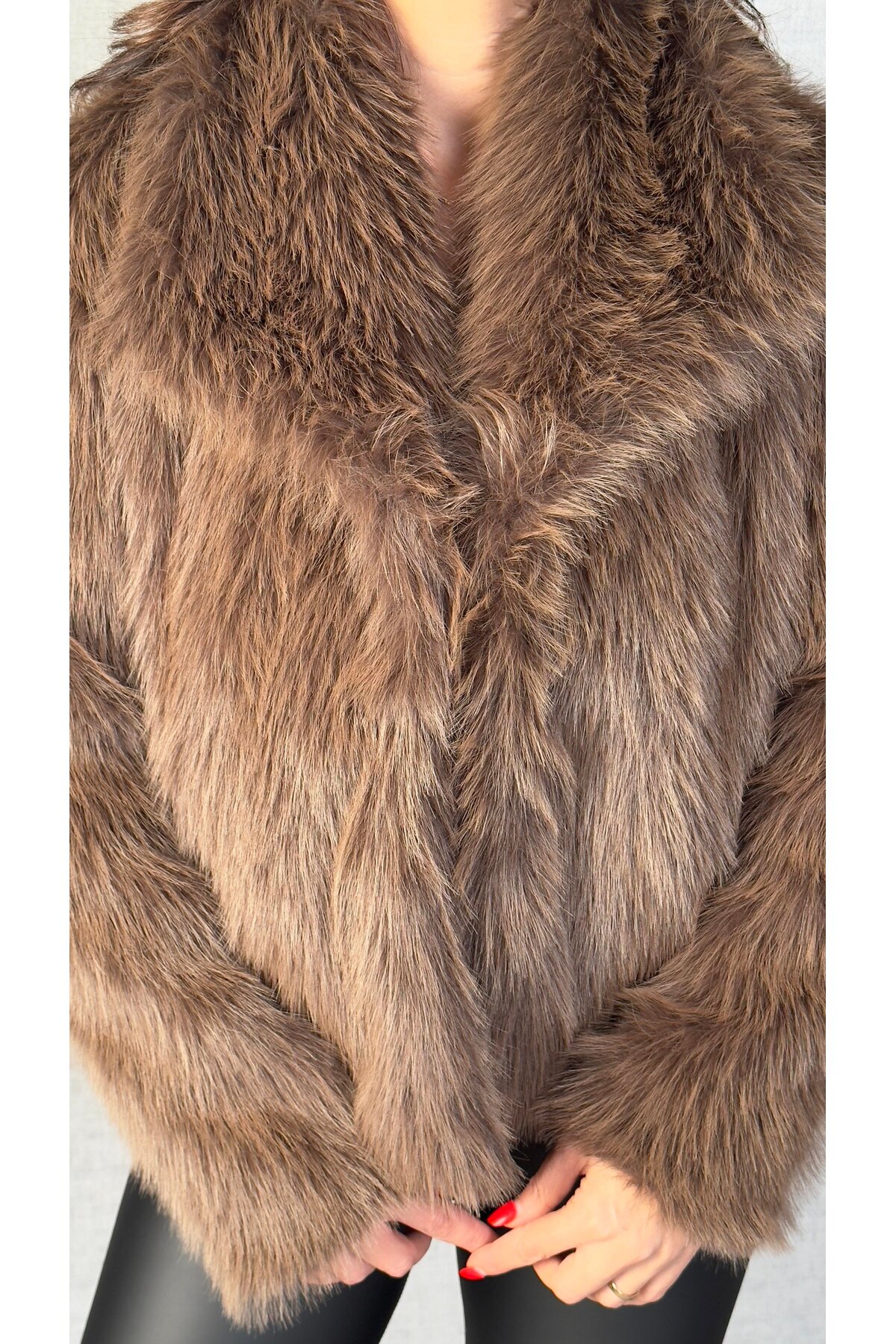 Senarce  Yumuşak Dokunuşlu Oversize Premium Kürk Peluş Kahverengi Mont - Görsel 3