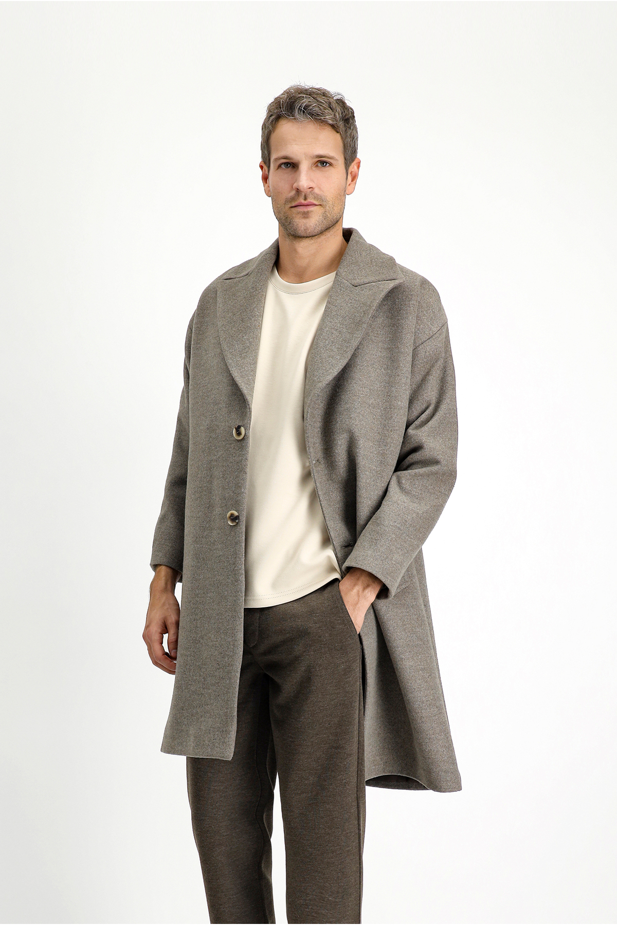 Kiğılı  Sivri Yaka Oversize Ekstra Rahat Kesim Cepli Düğmeli Klasik Palto - Görsel 2