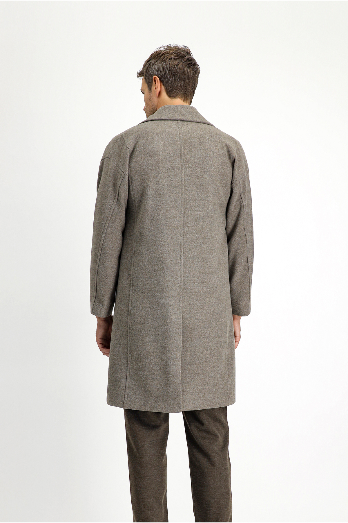 Kiğılı  Sivri Yaka Oversize Ekstra Rahat Kesim Cepli Düğmeli Klasik Palto - Görsel 5