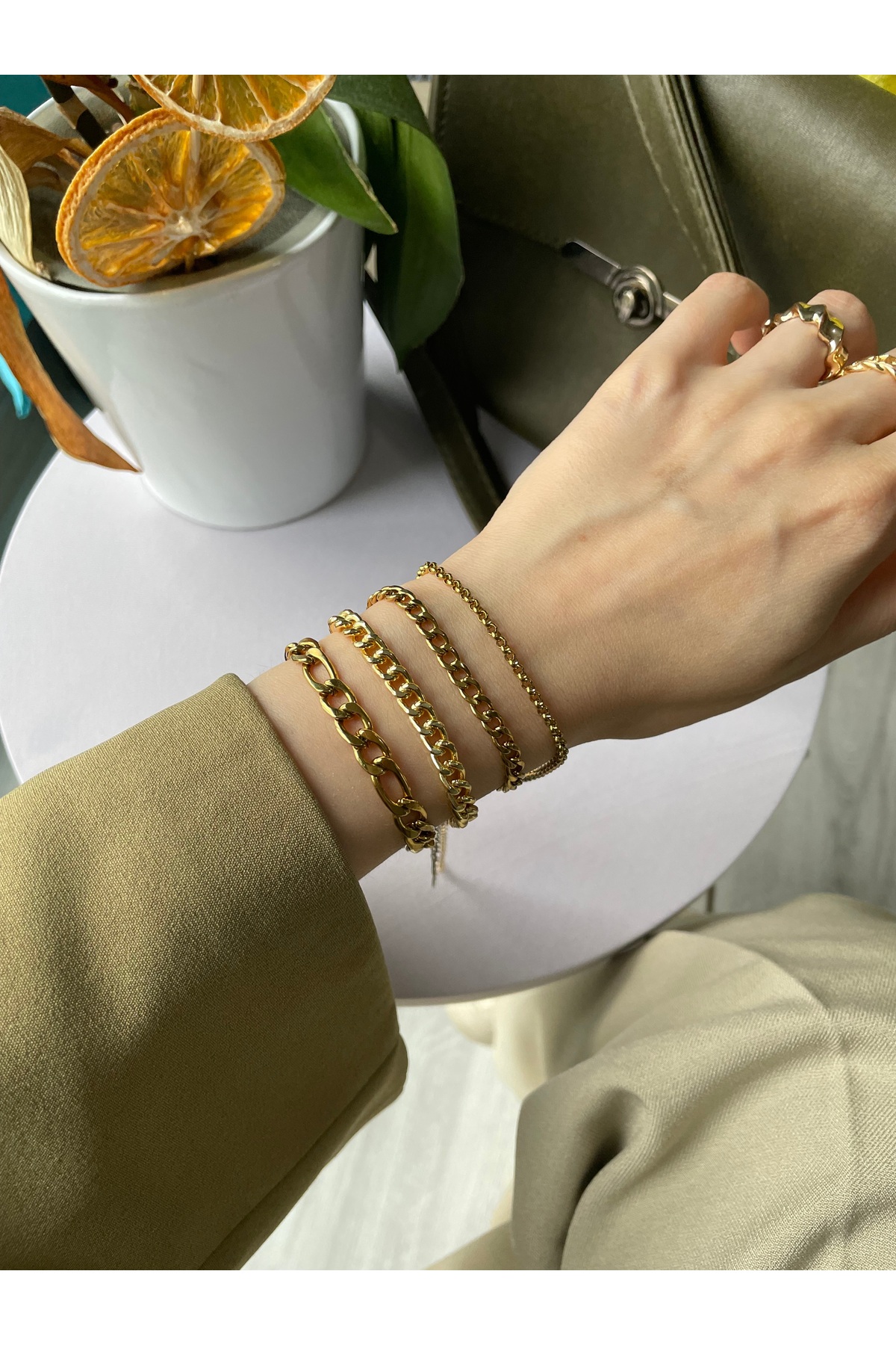 Steel Gold 4-Piece Bracelet Set – Casual and Stylish Use