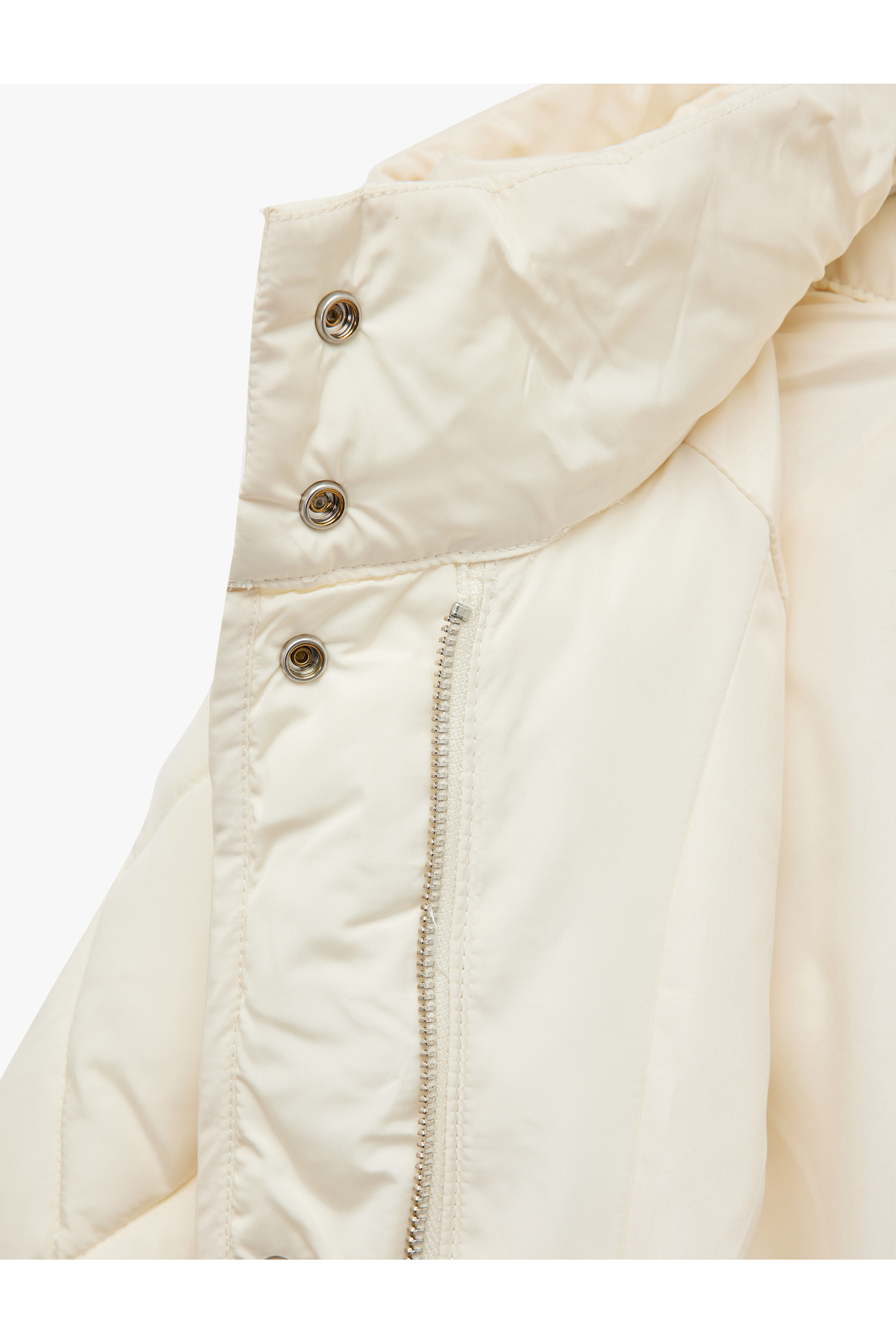 Koton  Beli Bağcıklı Uzun Kollu Cepli Su İtici Kapüşonlu Ekru Kapitone Şişme Mont - Görsel 6